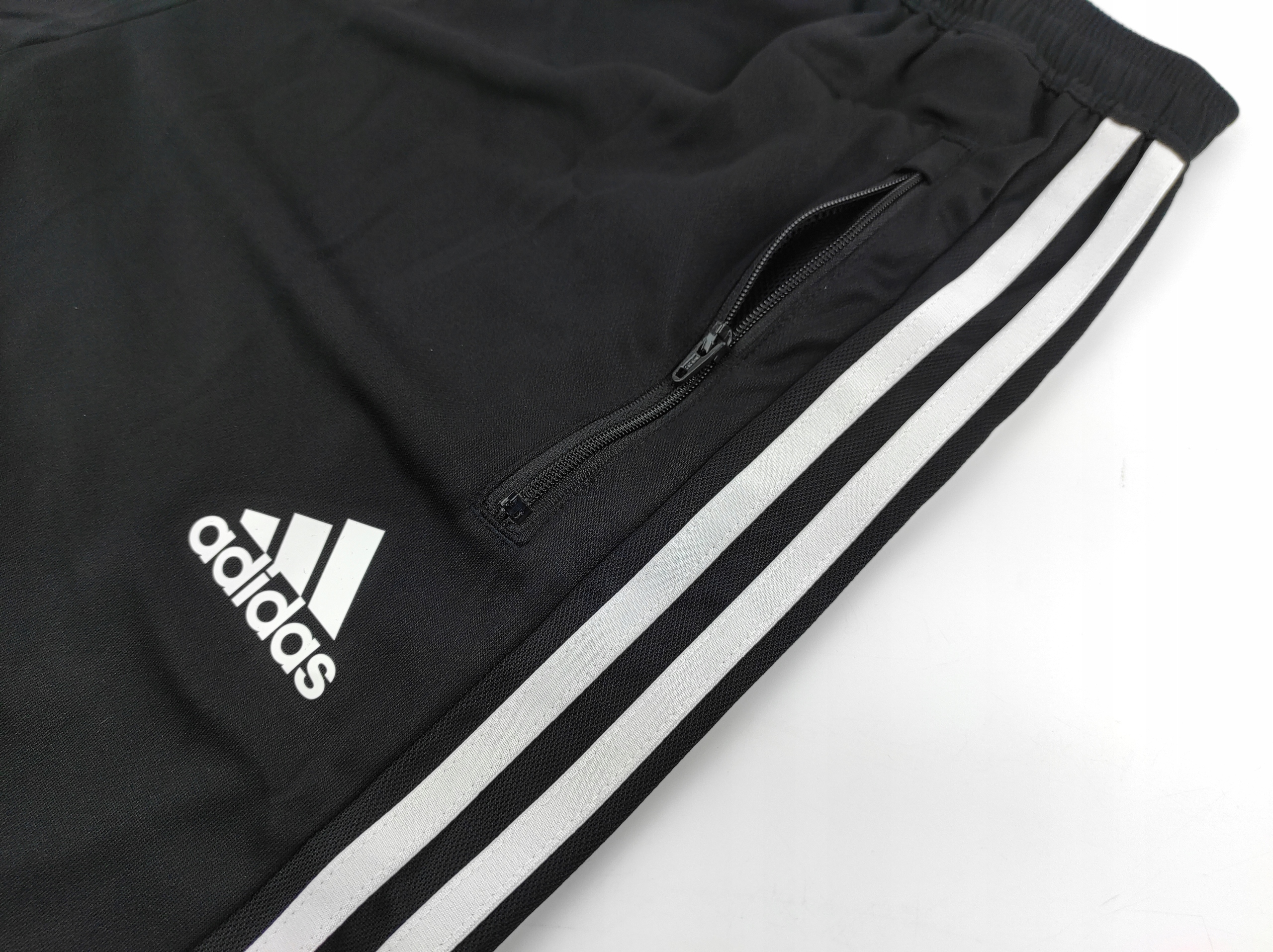 2734 SPODENKI ADIDAS MĘSKIE KIESZENIE NA ZAMKI M Wzór dominujący bez wzoru