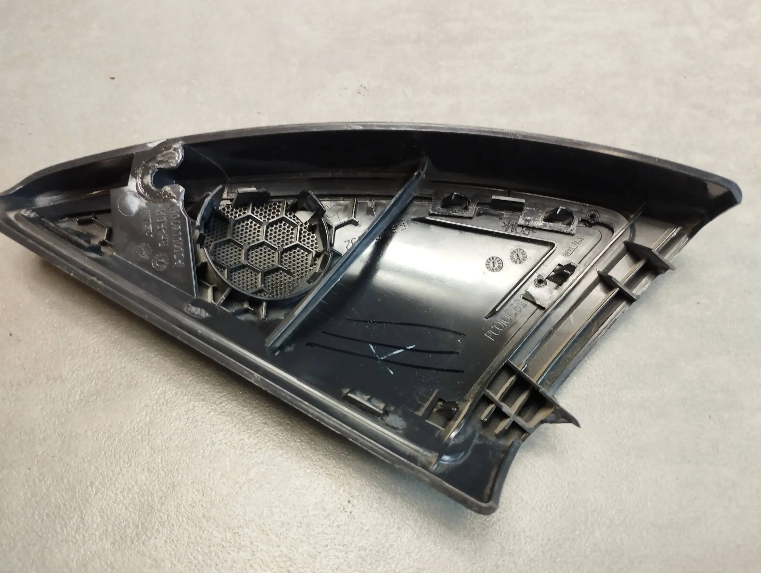 LAND ROVER Range Sport L320 защита зеркала правая PC01006709