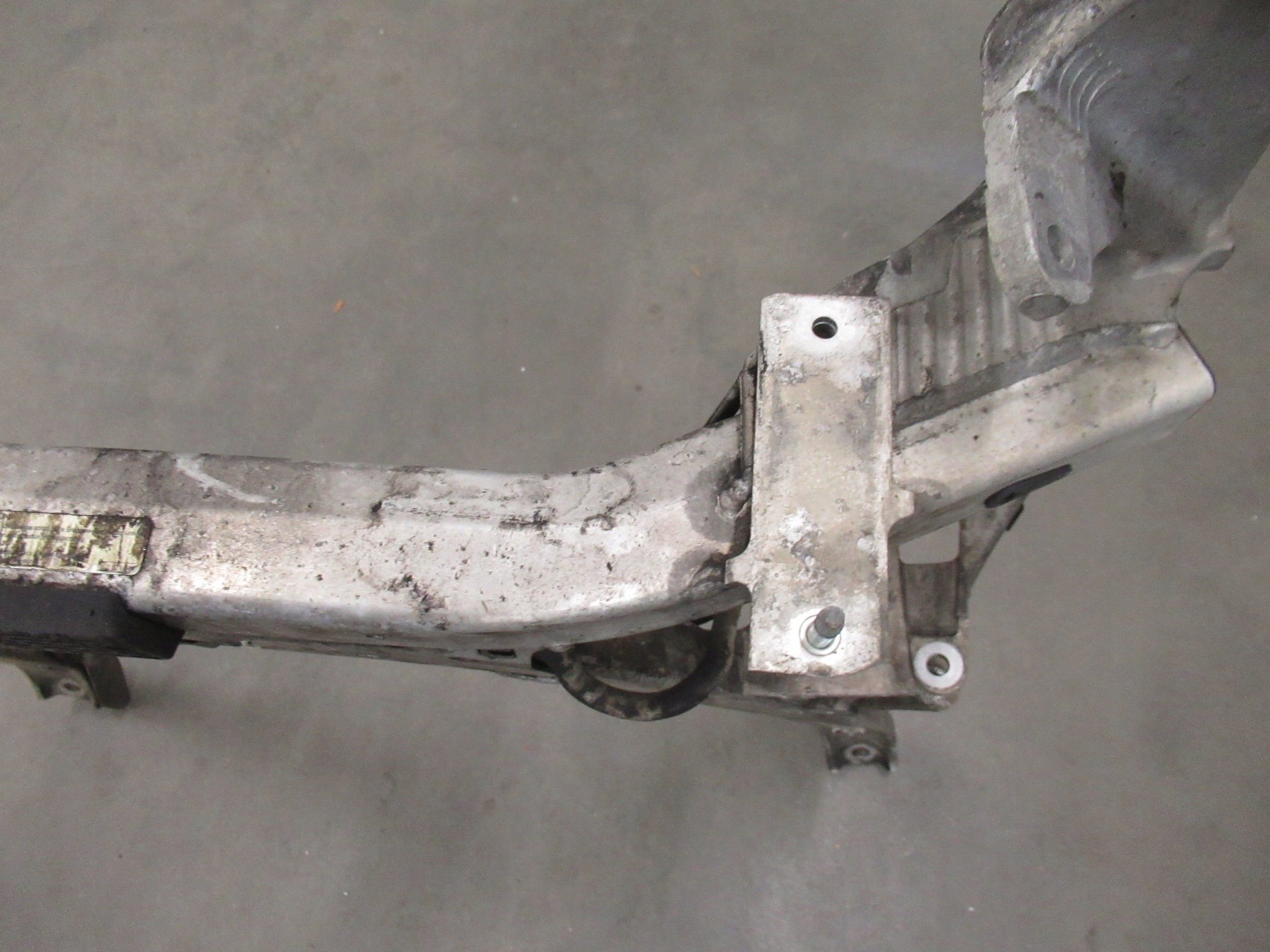 Lawa front axle beam below engine suspension beam BMW E60 E61 E63 E64