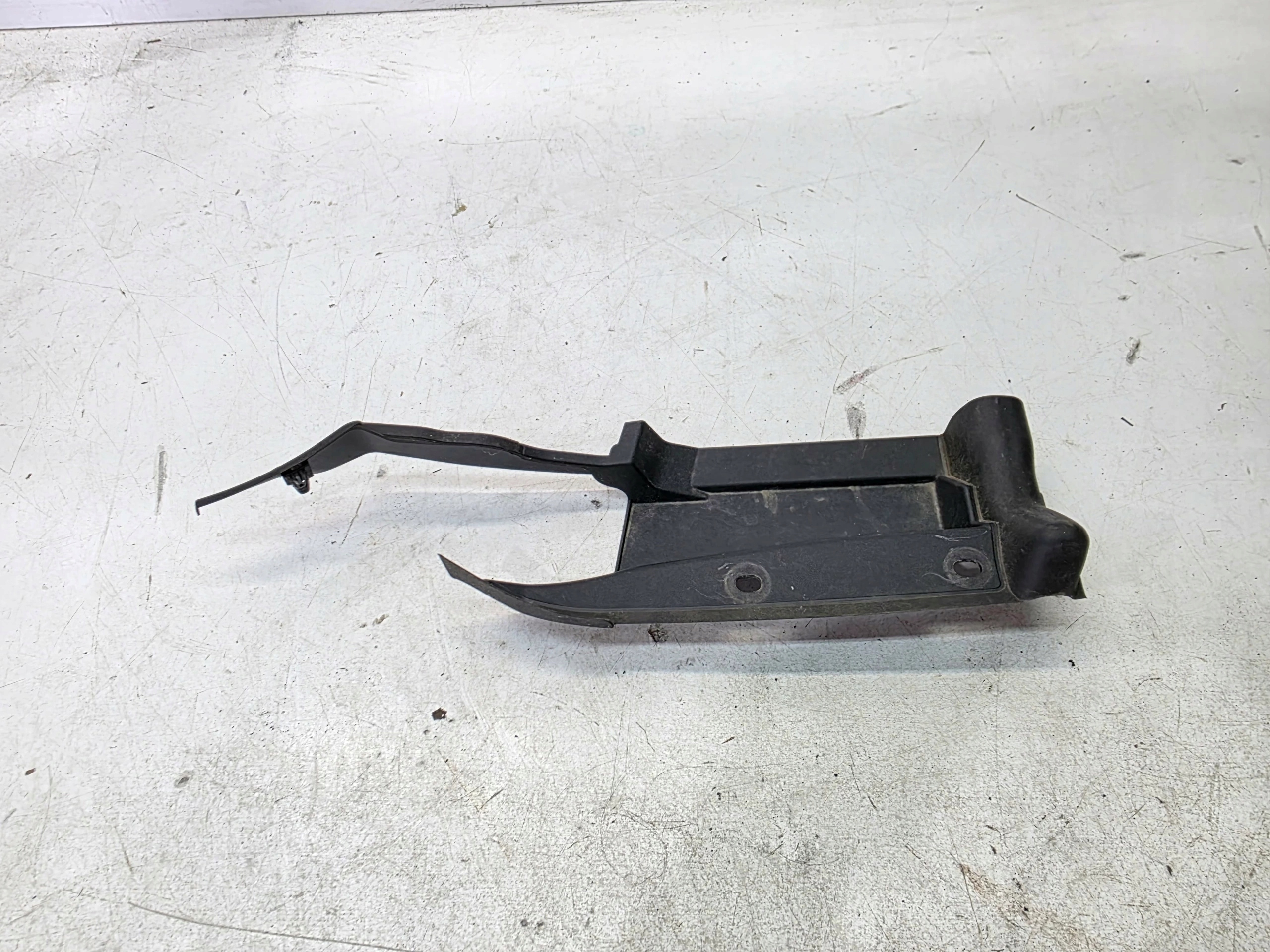 cap cover of a hinge bonnets right AUDI Q4 E-TRON 89A821170