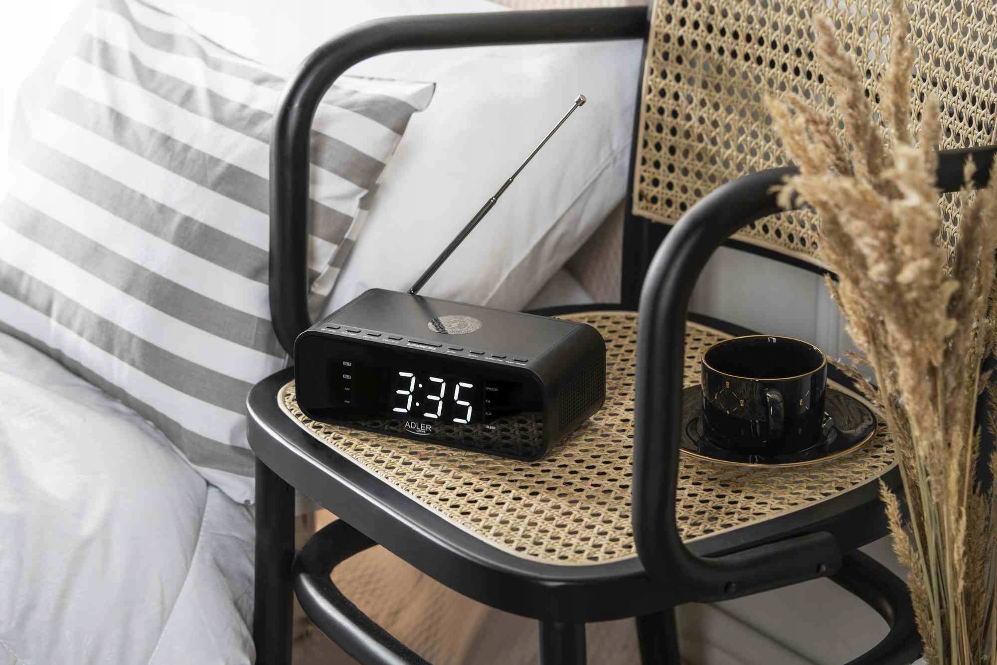 RADIO BUDZIK ŁADOWARKA INDUKCYJNA BUDZIK ANTENA FM Radio FM