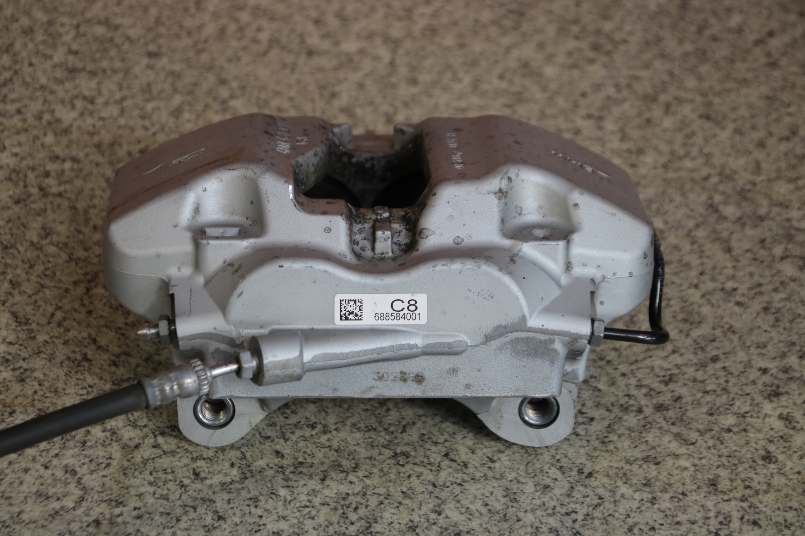BMW G11 G12 caliper brake right front 6885840