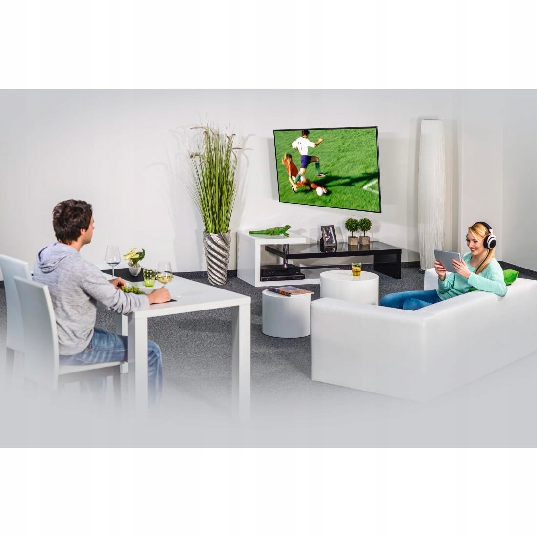 HAMA Uchwyt TV Ścienny Ruchomy 32-65 Cal VESA 75x75-400x400 35kg Czarny — miniatura 5