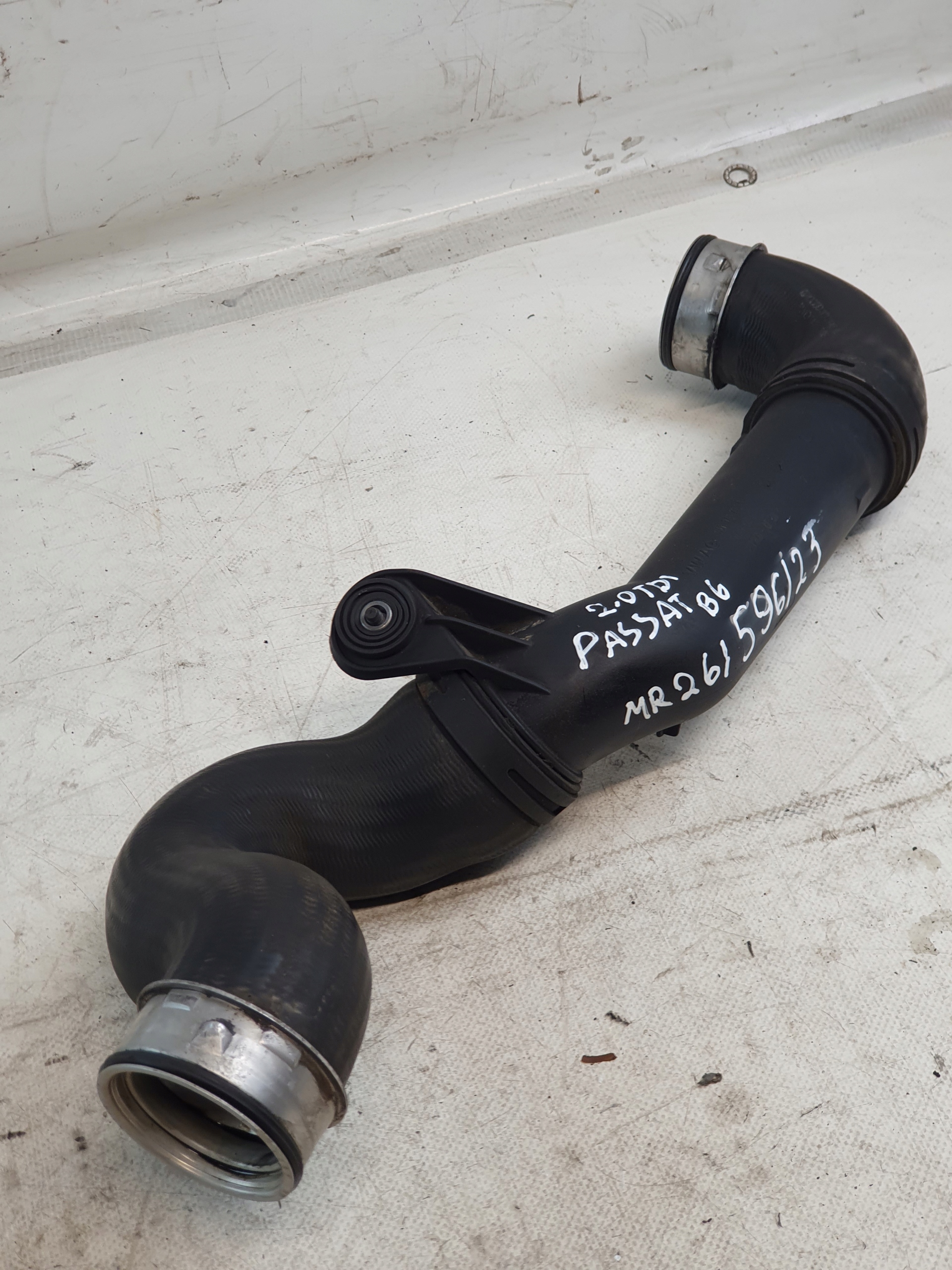 Schlauch luft intercooler OE 3C0145770B VOLKSWAGEN PASSAT B6 2.0TDI