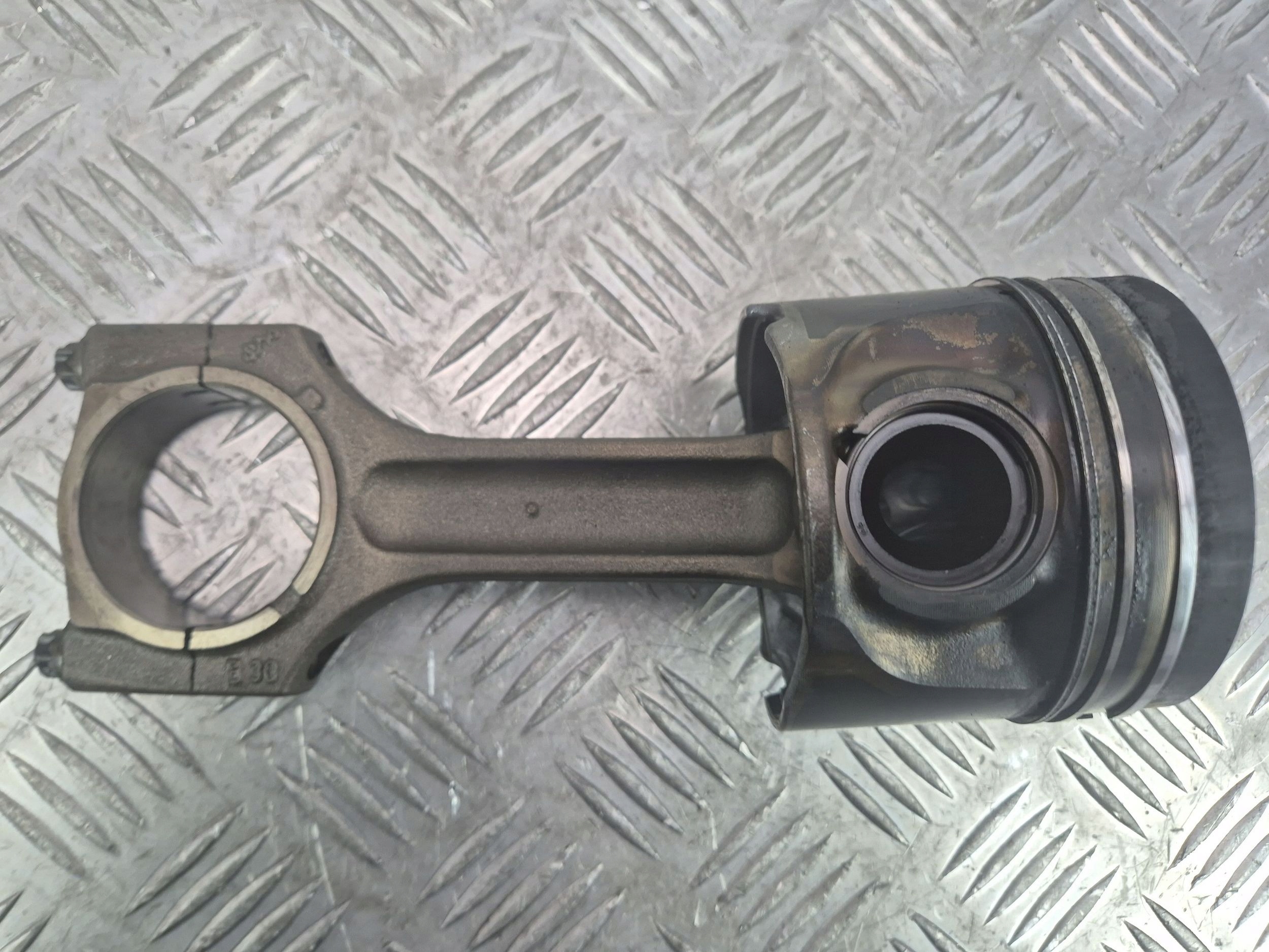 Piston avec bielle BMW X6 E71 E72 xDrive 30d 84L104 M57D30(306D3)