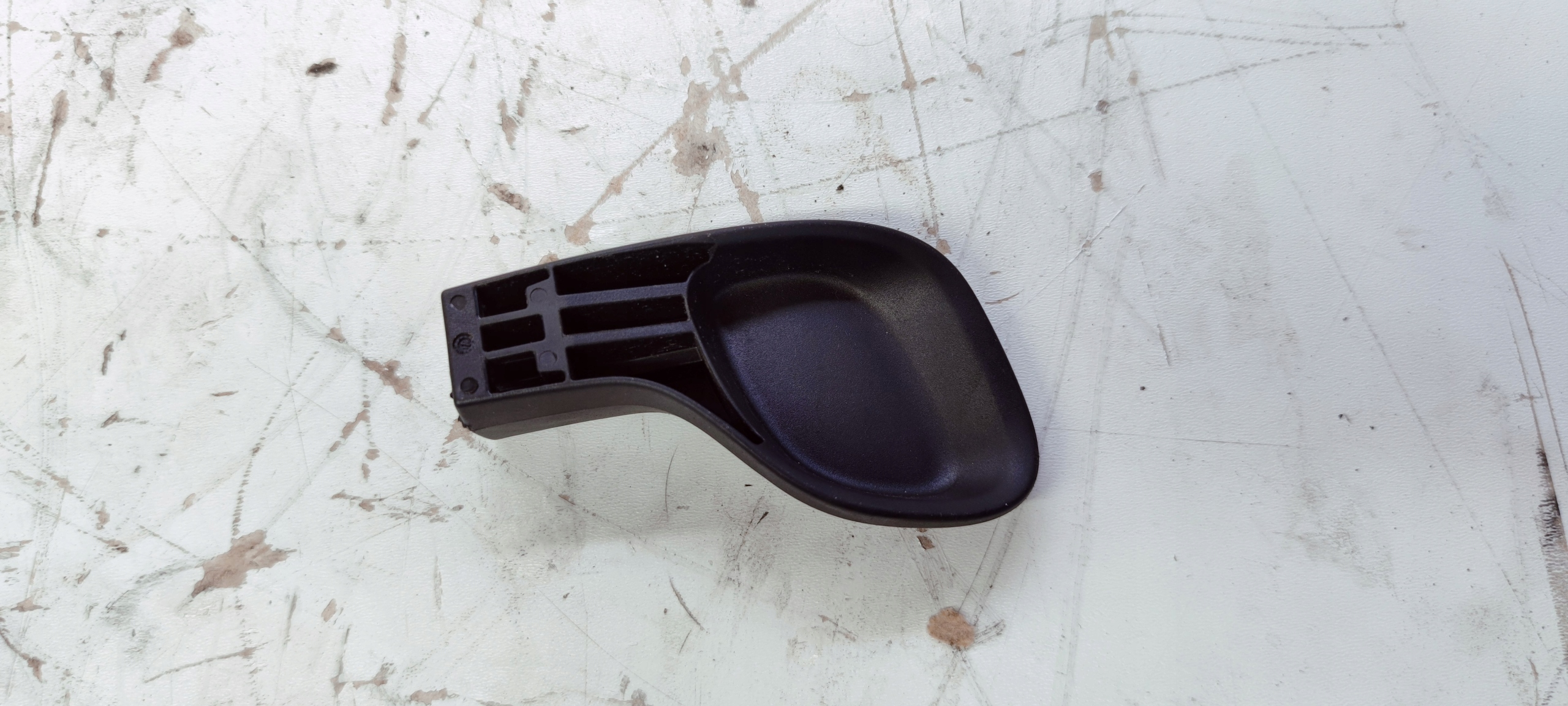 HALTER WYSUNIECIA SITZ AUDI A4 B9 A5 8W0881231