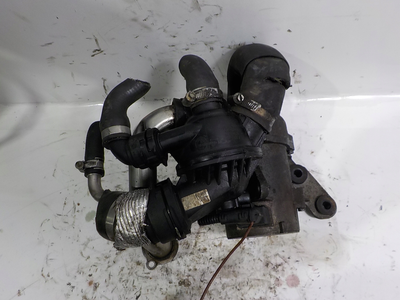 BMW 3 (E90) water pump 7561229