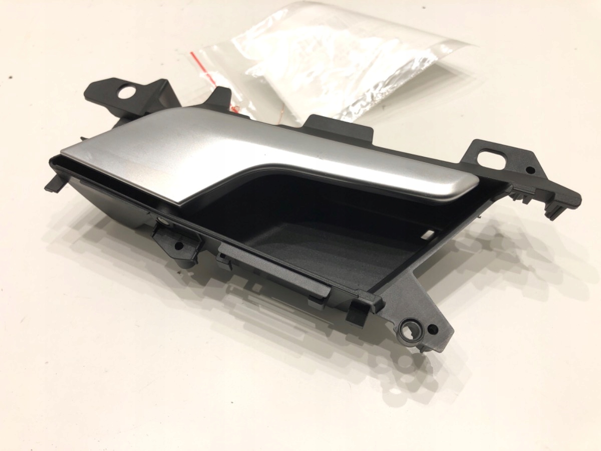 ручка двери внутренняя Audi A4 B9 универсал 8W0839020A