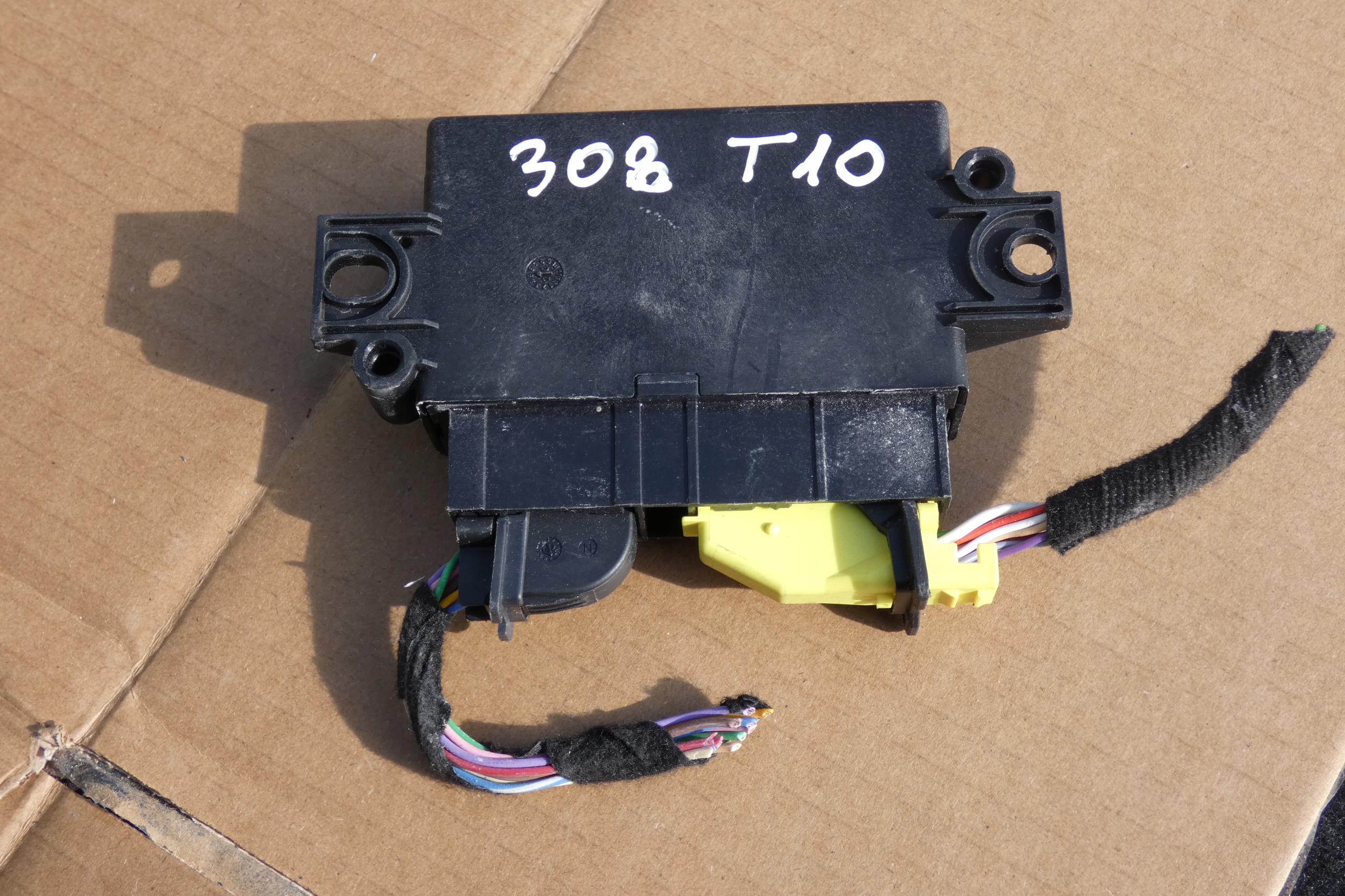peugeot 308 t10 control unit module 9841761480