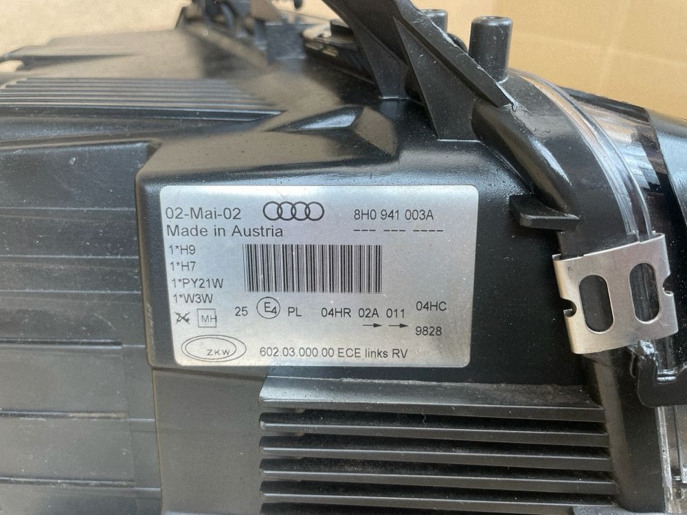 REFLEKTOR light front fog left AUDI A4 S4 B6 8H CABRIO 2002-2006 8H