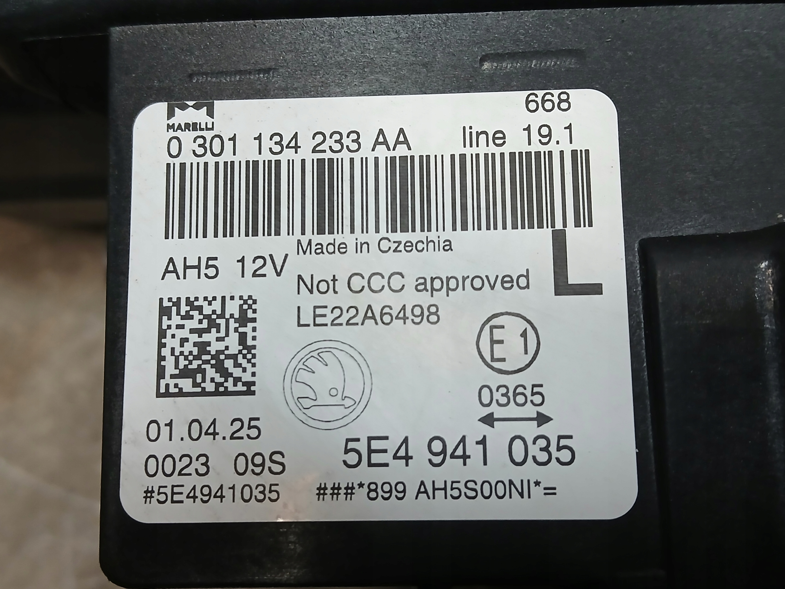 light front left SKODA OCTAVIA IV 4 LIFT FULL LED 5E4941035
