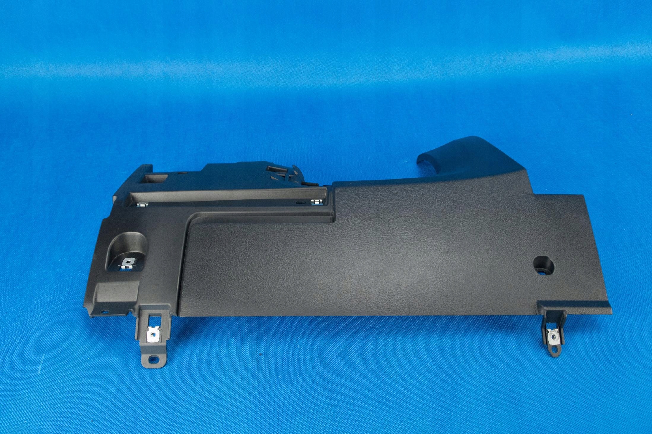 cover below deske konsole VW Touareg 7P 7P1858366M