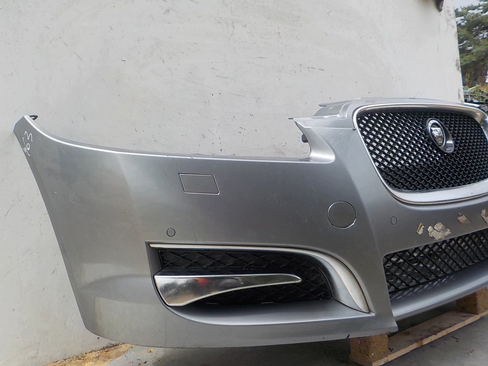 463 JAGUAR XF X250 R-SPORT LIFT PDC washers bumper front front