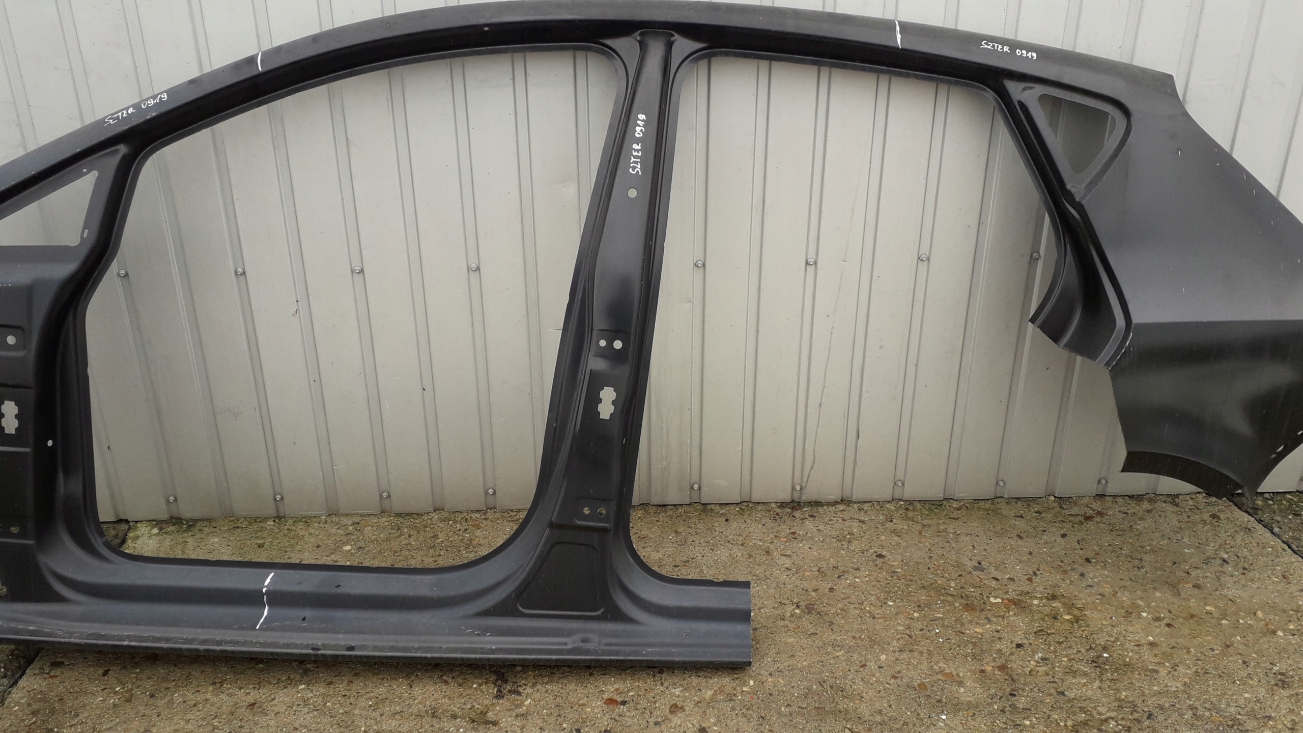 0000 - SEAT IBIZA 4 IV 6J4 08-СТОЙКА ЛЕВЫЙ СРЕДНИЙ ПОРОГ