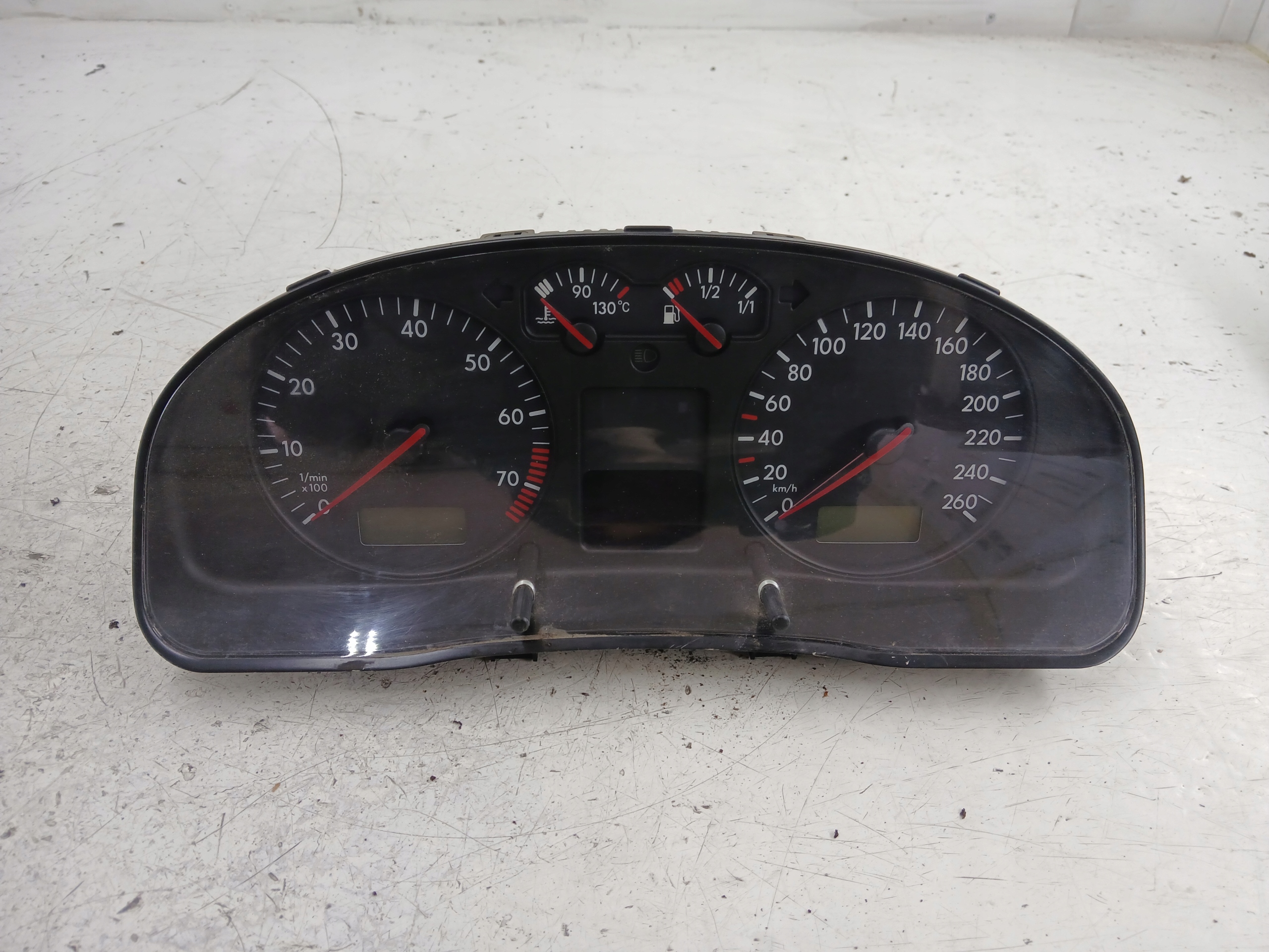 VW PASSAT B5 1.9 TDI dials dials 3B0920822