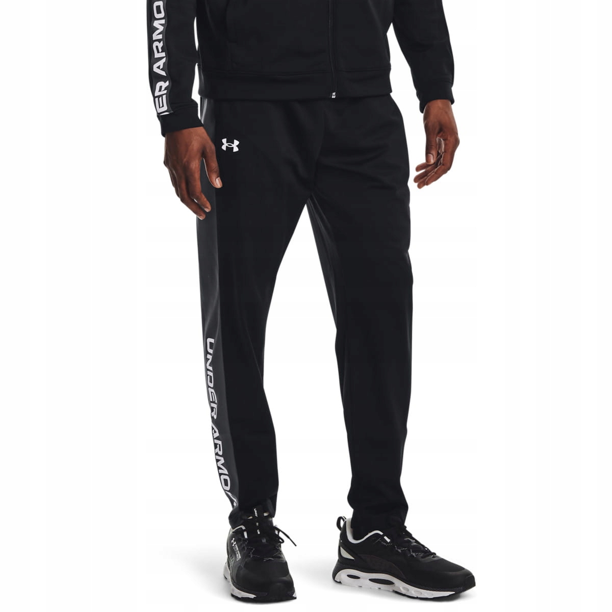 

Spodnie dresowe Under Armour dresy męskie M