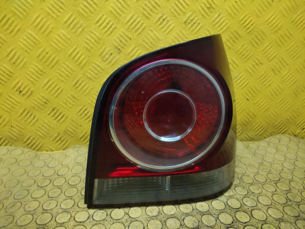 VW POLO IV 9N light right rear part