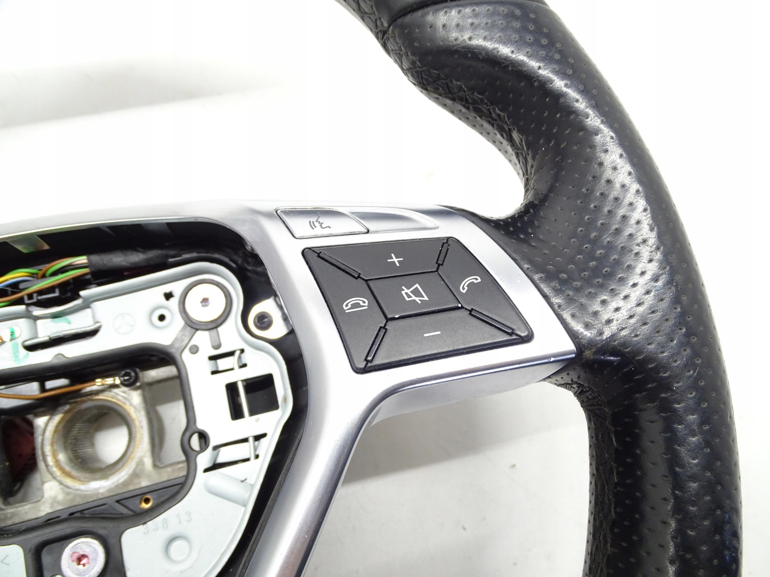 steering wheel, leather with shifting MULTIFUNKCJA MERCEDES W212 A1724604203