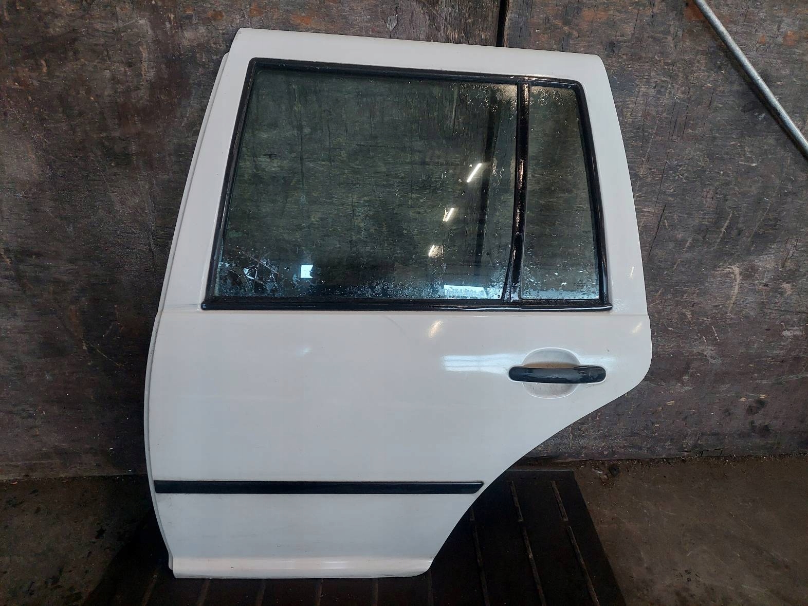 door complete left rear part VOLKSWAGEN GOLF IV LB9A