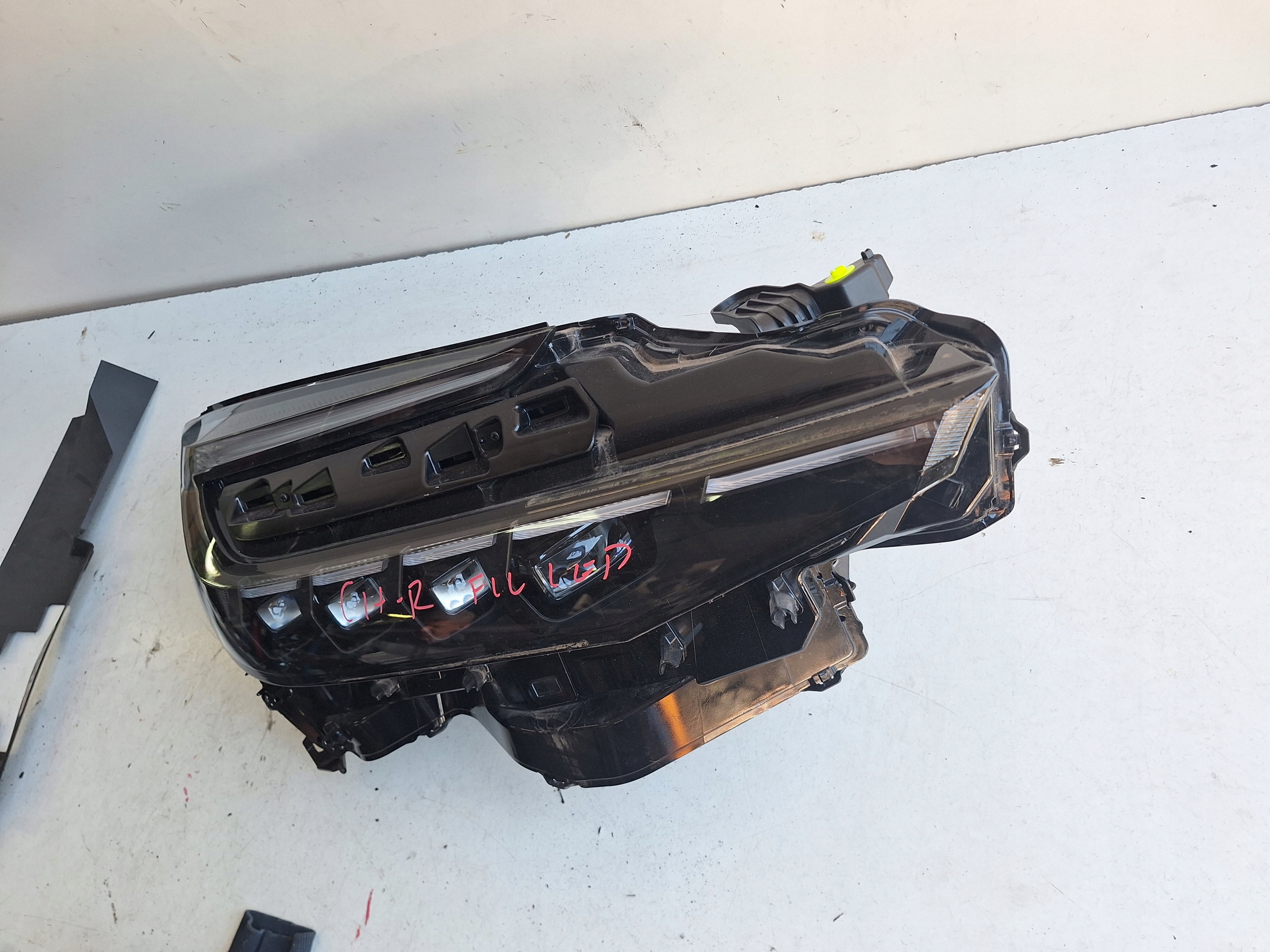 TOYOTA CH-R II 23-> light right FULL LED EU 55R