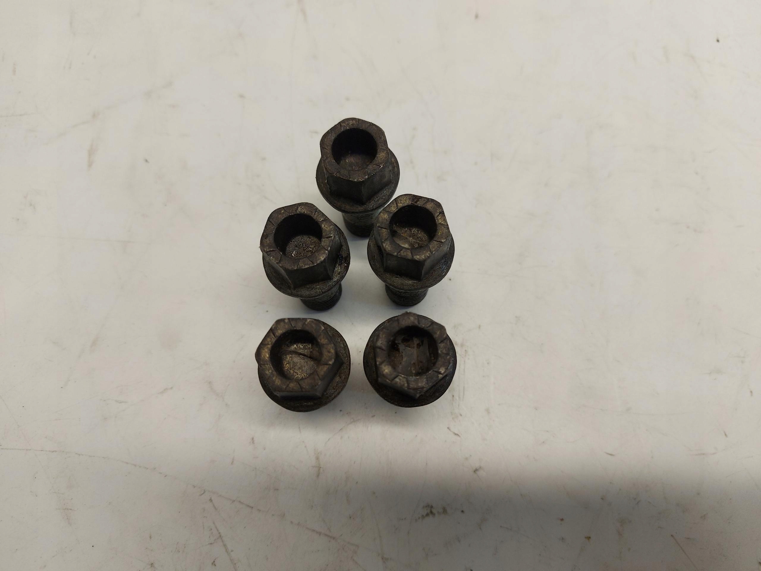 VW Arteon 3G8 2018r Schrauben Sicherheits- lock with key