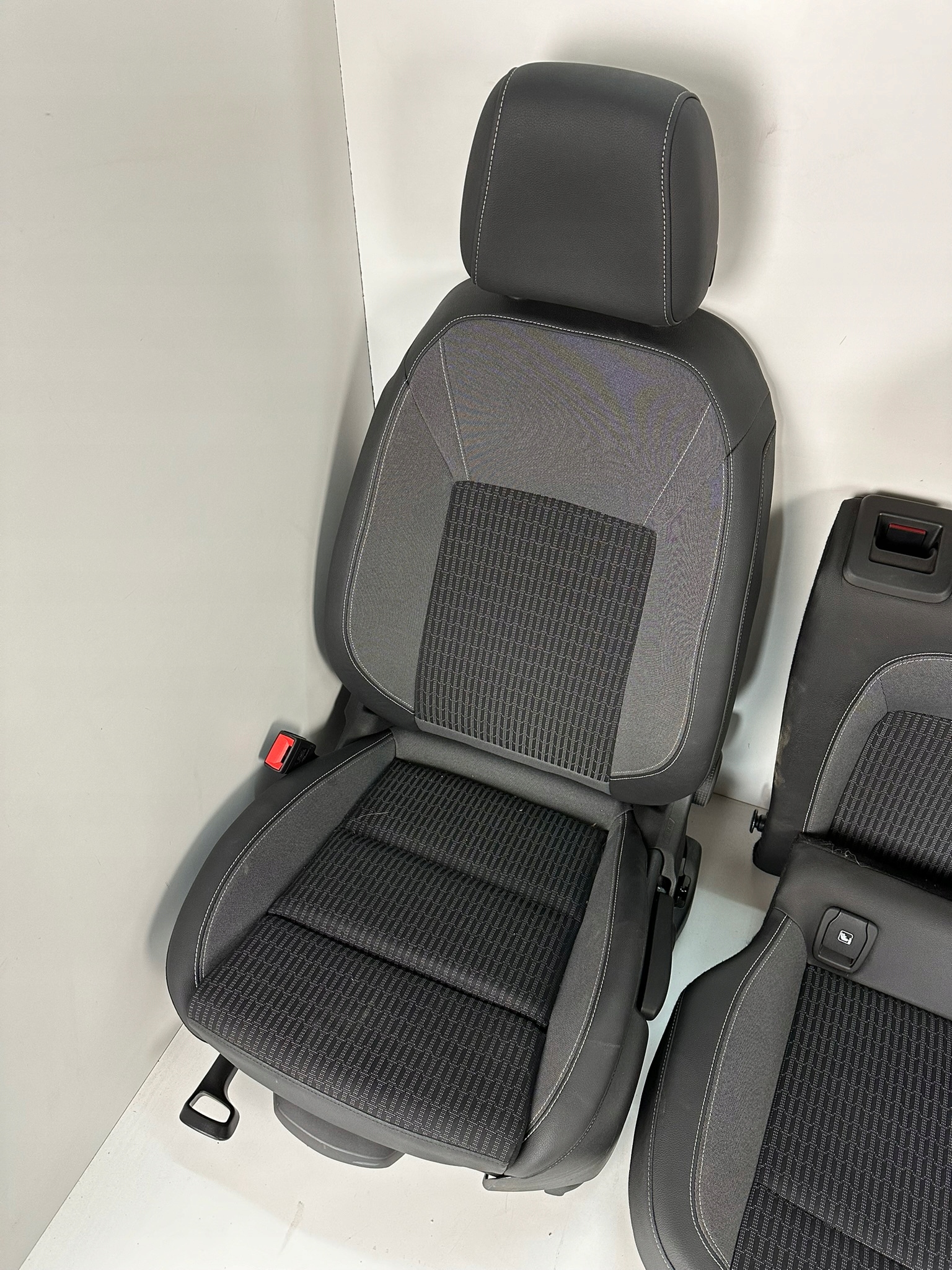 OPEL ASTRA K V Sitze KOMPLET EUROPA