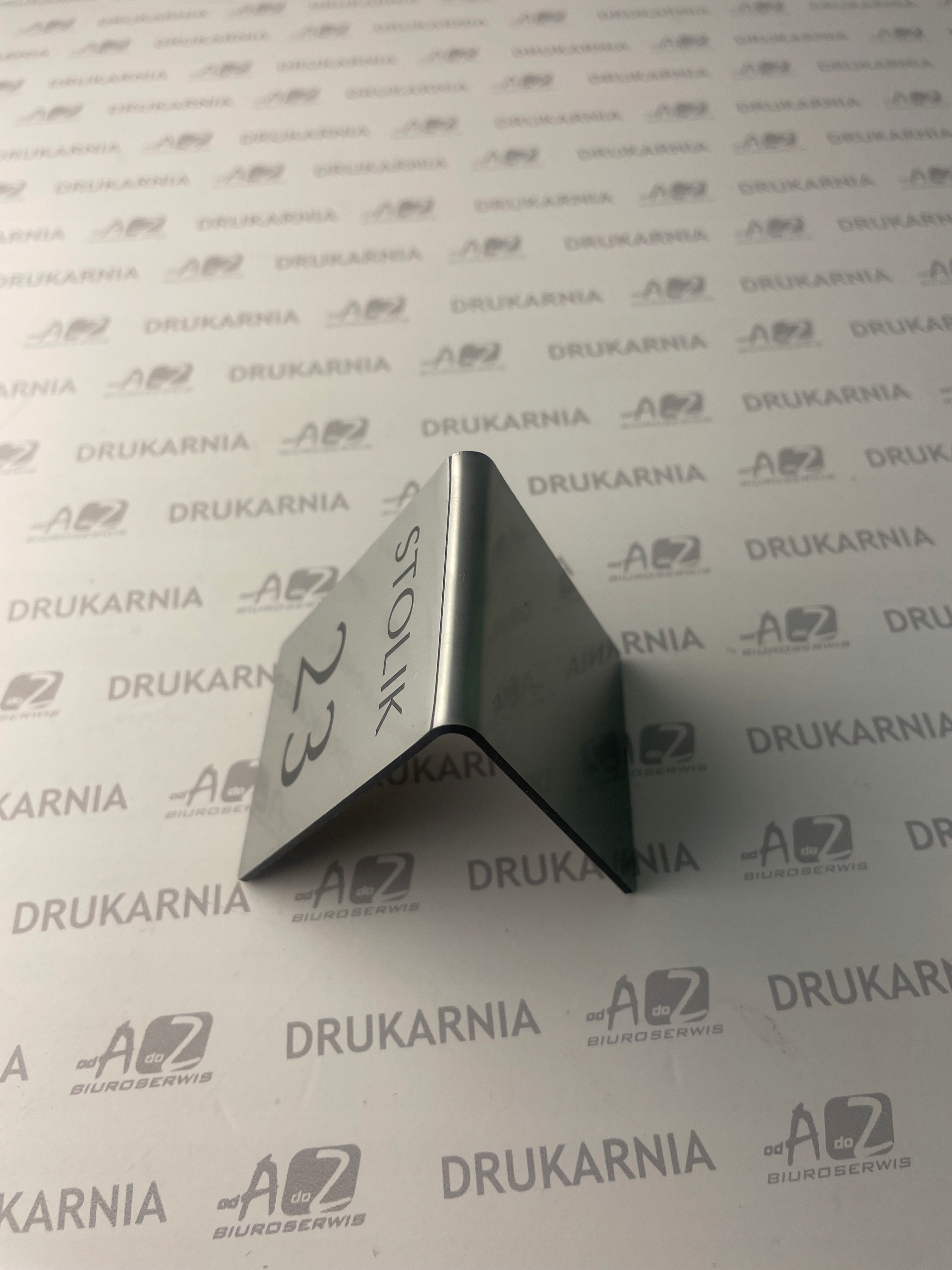 Numerek na stół srebrny + własne logo Marka inny