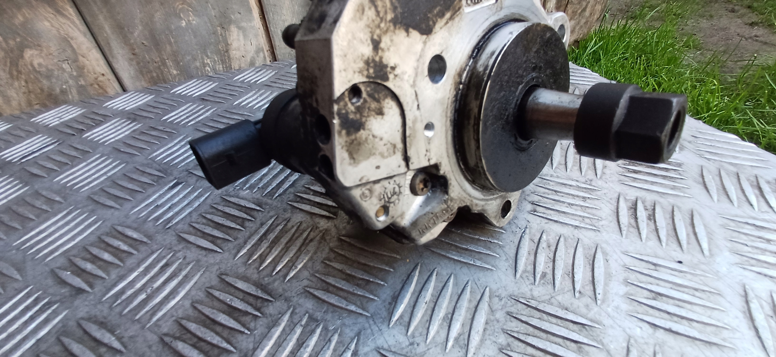 BMW E46 injection pump sensor 7788670