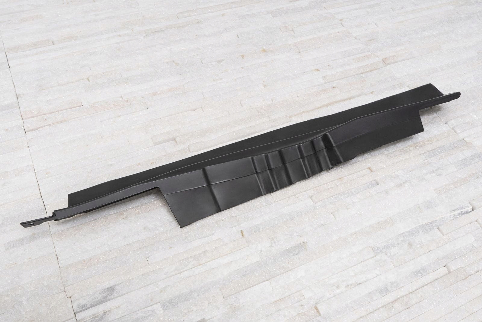 FORD MONDEO MK5 V 14-22 USZCZELKA OSŁONA GÓRNA BŁOTNIKA PRAWA DS73A02078AC Strona zabudowy prawa