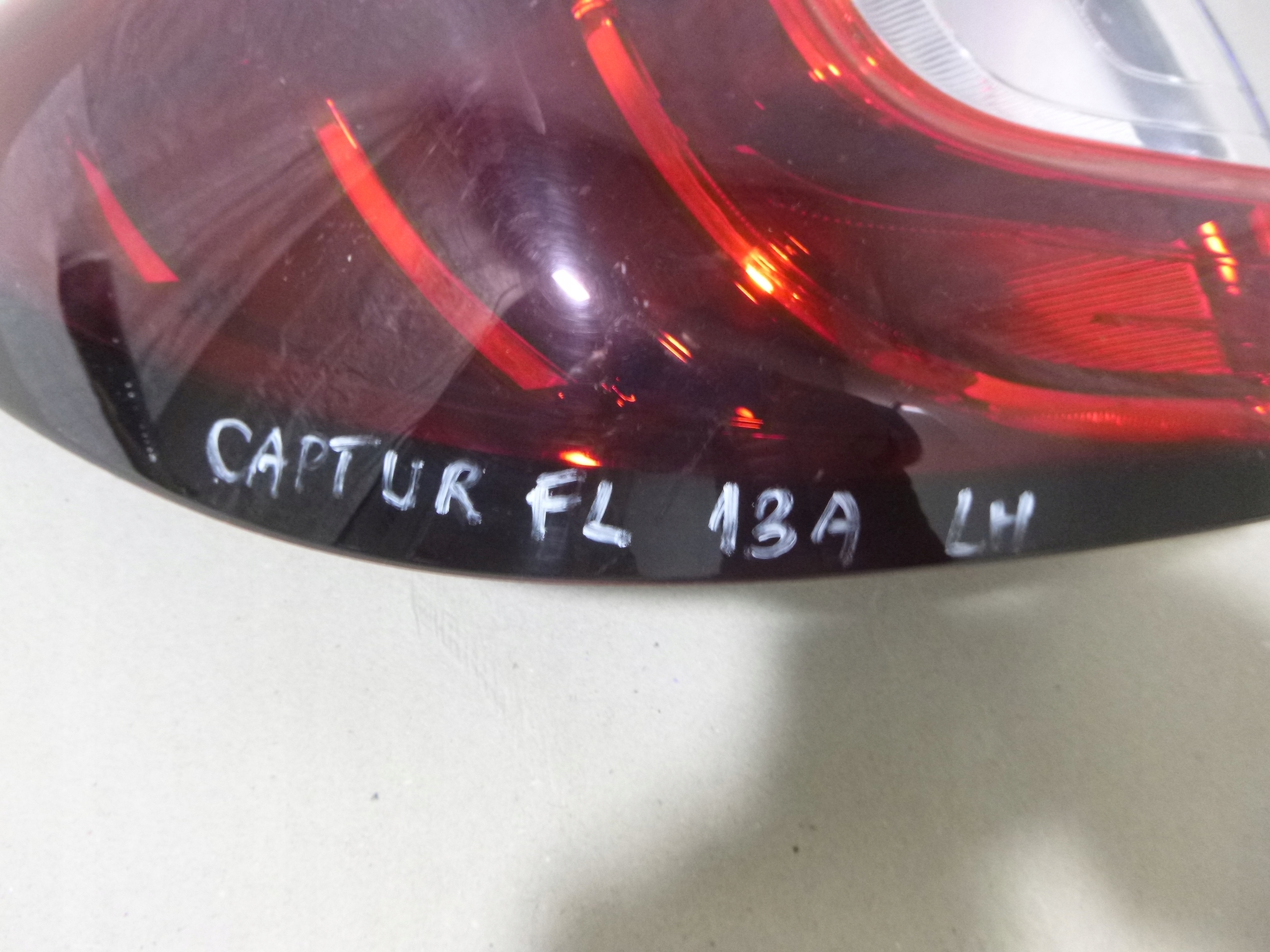 renault CAPTUR РЕСТАЙЛИНГ led фонарь левый