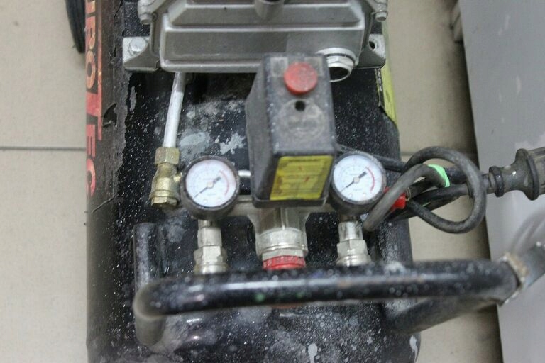 KOMPRESOR OLEJOWY 50L, 230V Marka Eurotec
