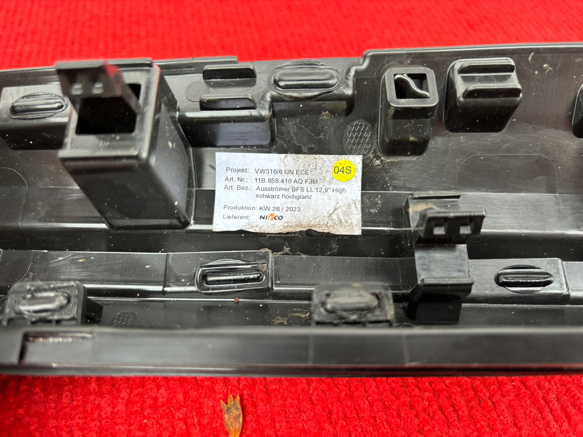 moulding consoles LED grid air conditioning devices VW ID4 ID5 11B858416 K115/RX918