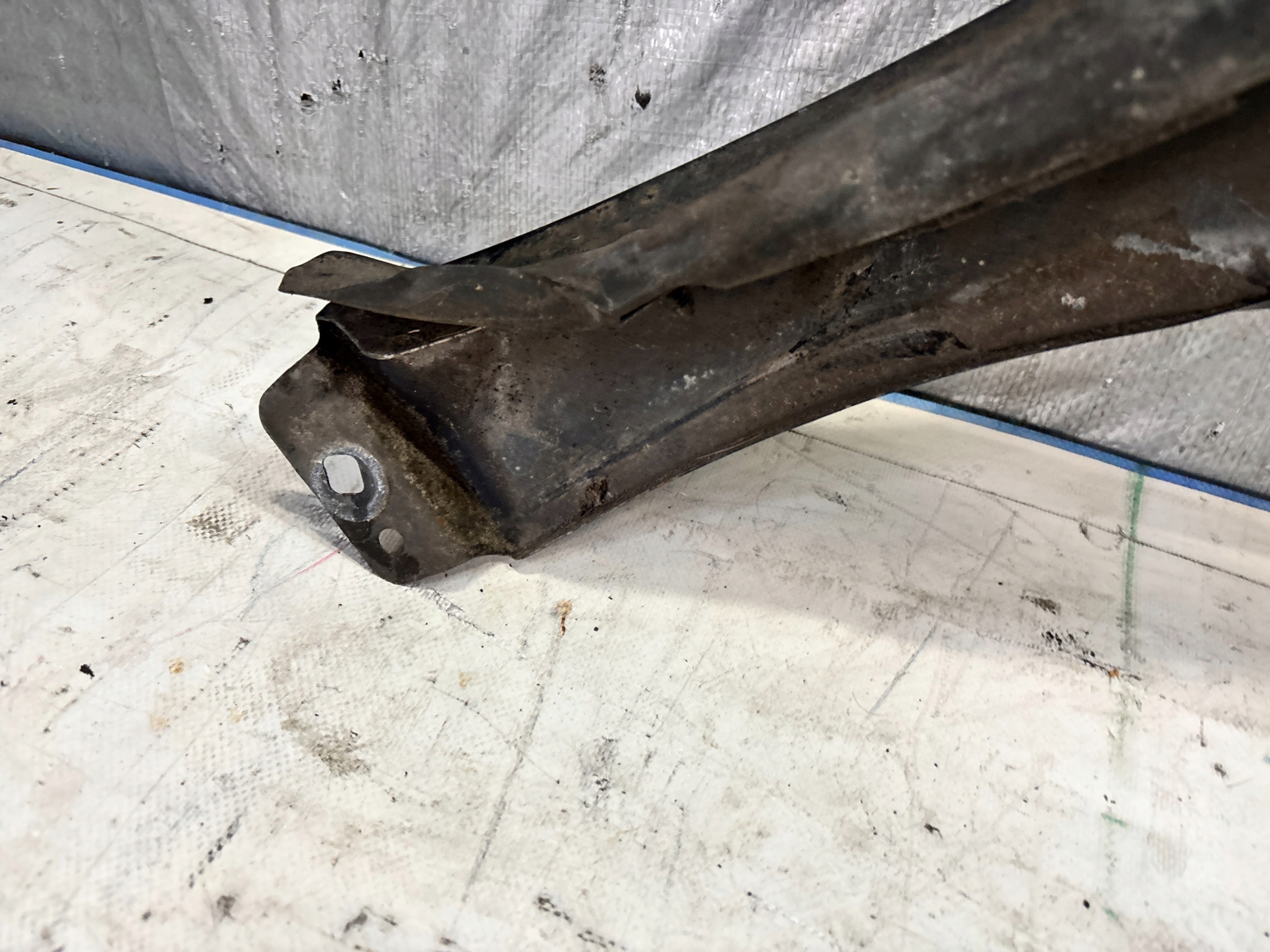 fender left front Mercedes W169 k: 696