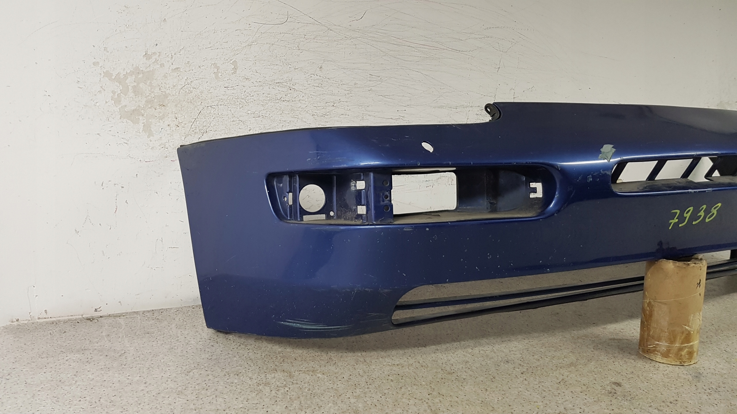 PORSCHE 944 nárazník předek 7938