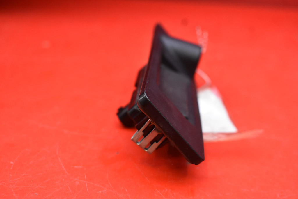 handle button bonnet rear part TESLA MODEL Y 20