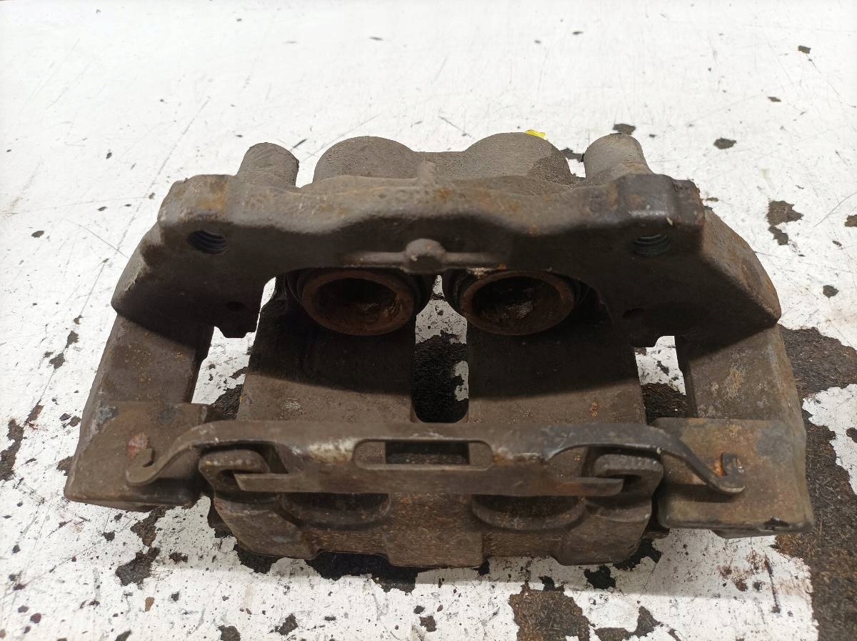 caliper brake right front 3.2 B Volvo XC 90 and (2002-2014)