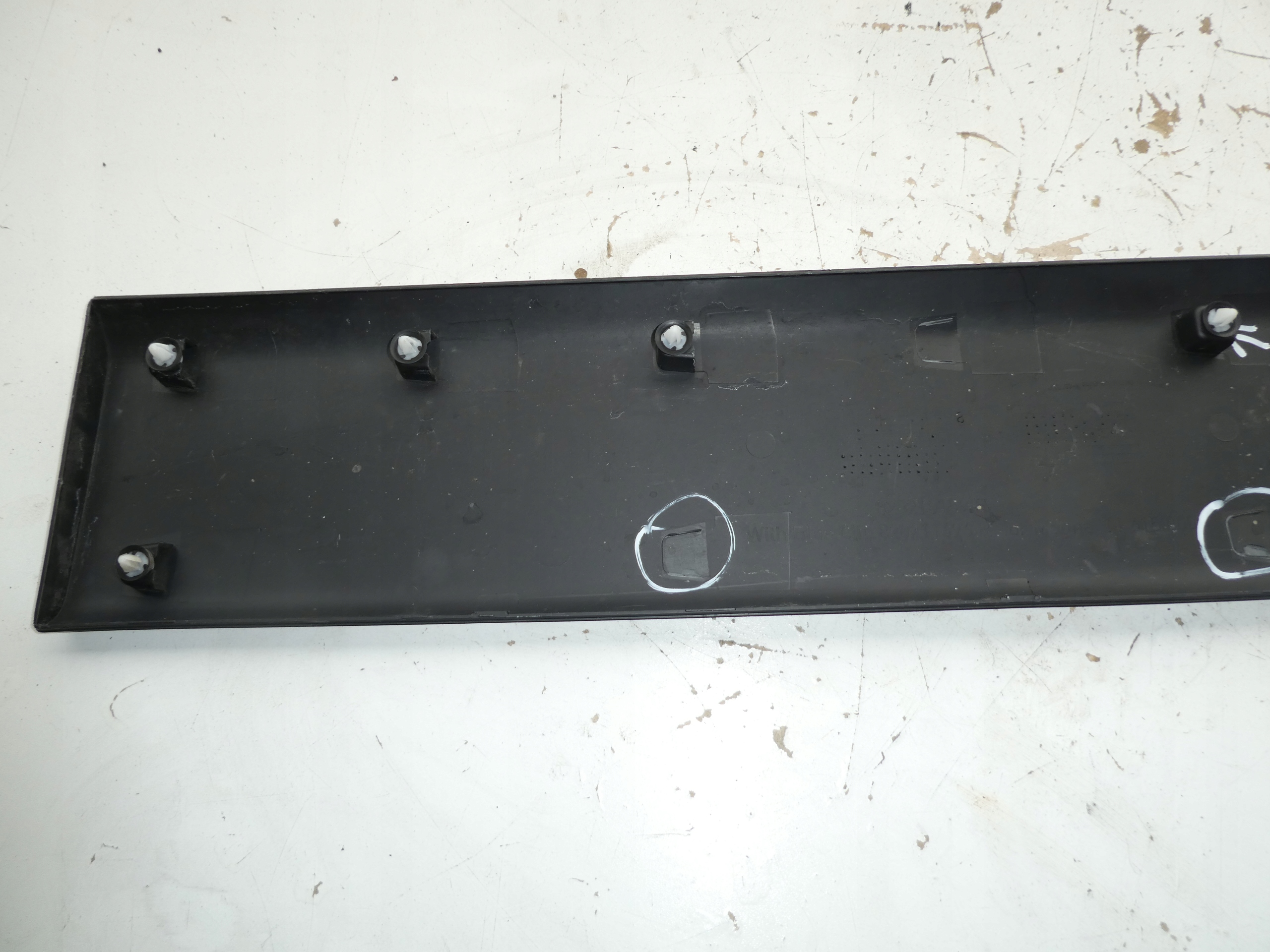 MASTER III MOVANO B moulding side 828210159R