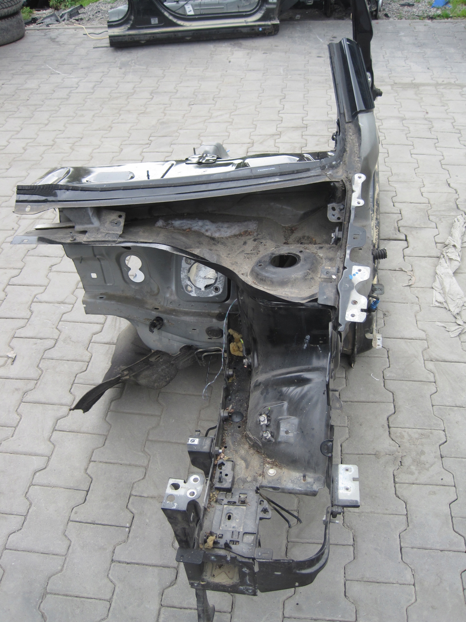 čtvrtka levá přední PEUGEOT 2008 a