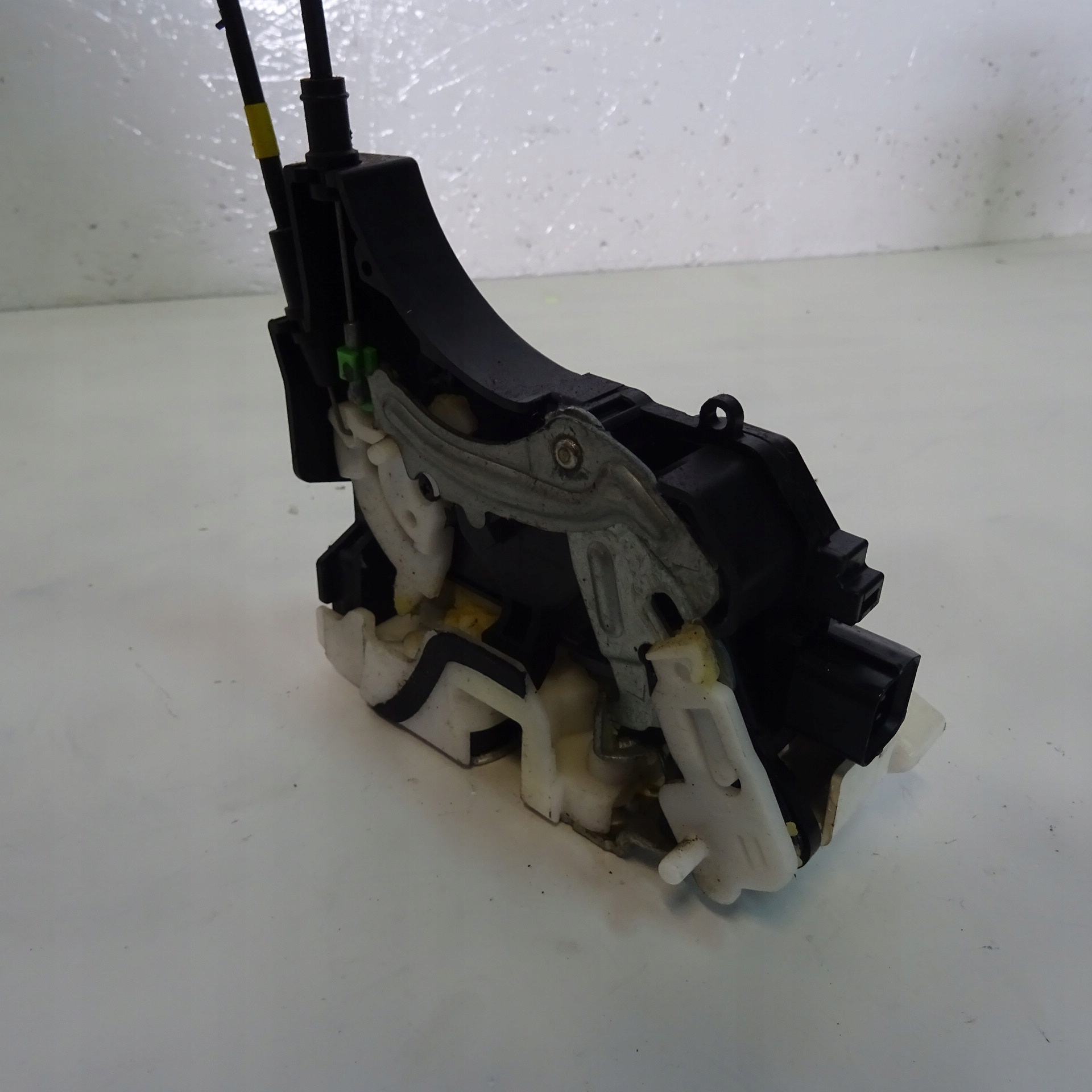 CITROEN C-CROSSER lock door rear part left