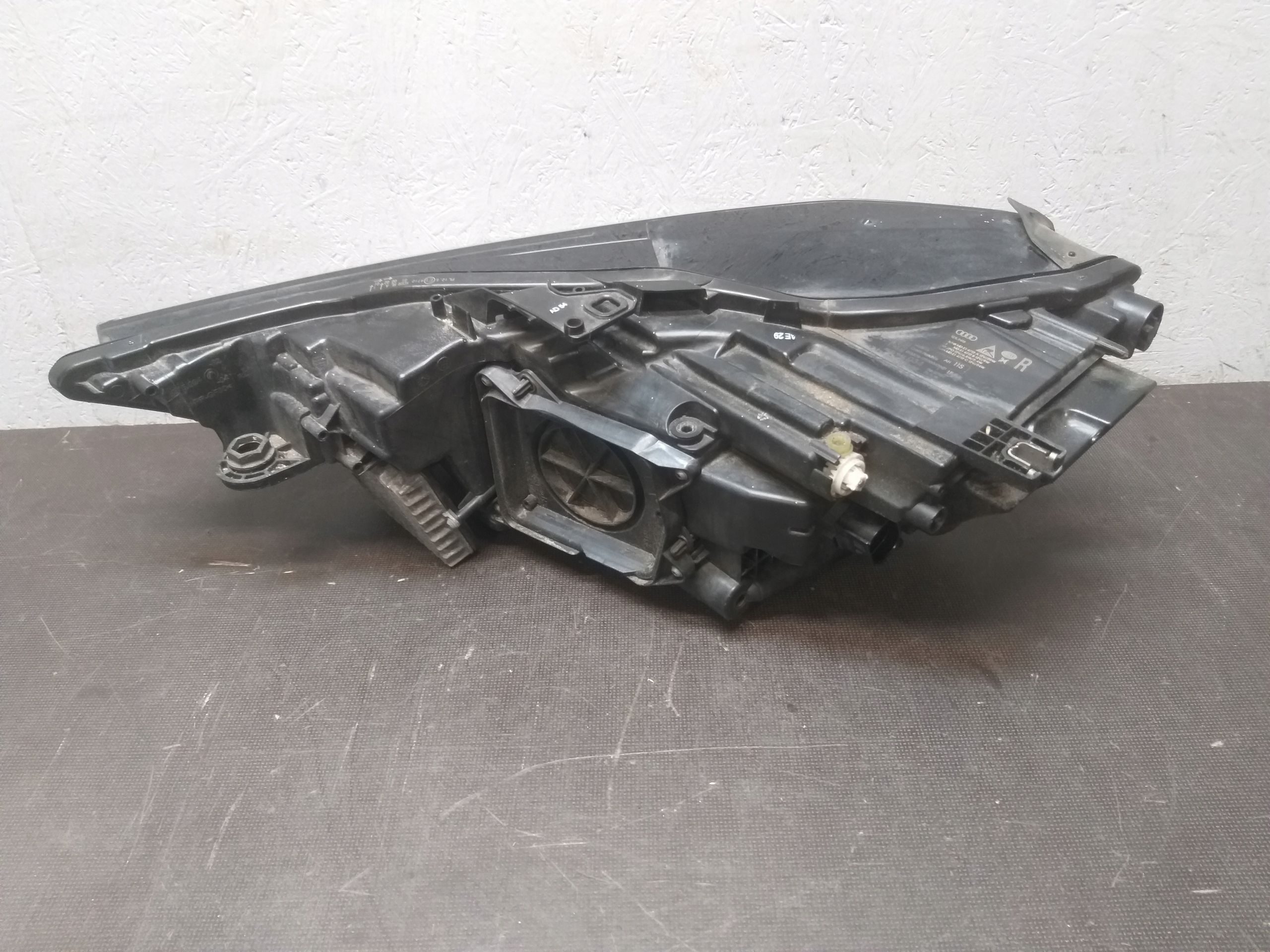 LIGHT FRONT RIGHT AUDI A6 C8 FULL LED 4K0941034