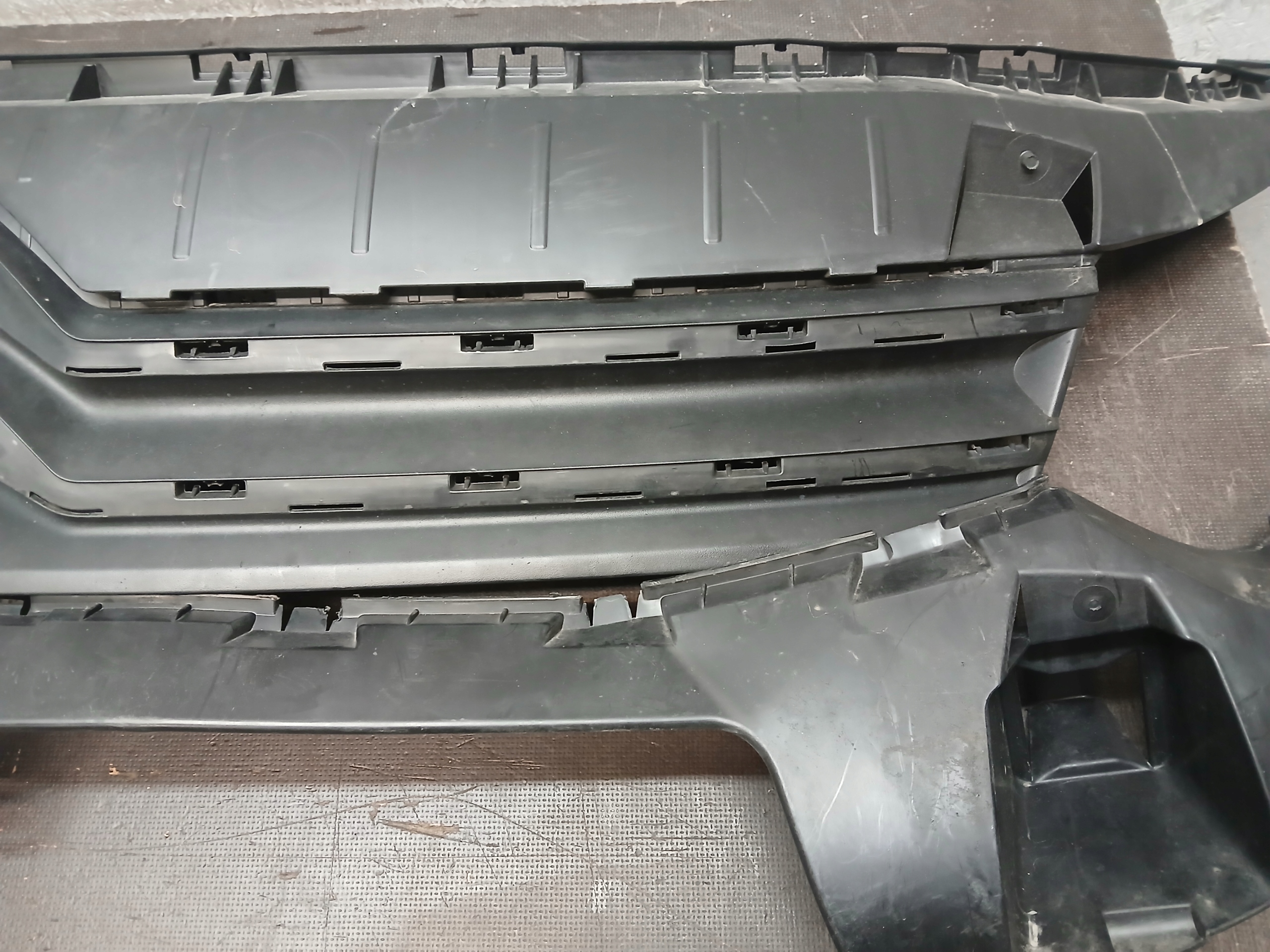 nárazník předek příčka masky CITROEN BERLINGO IV 4