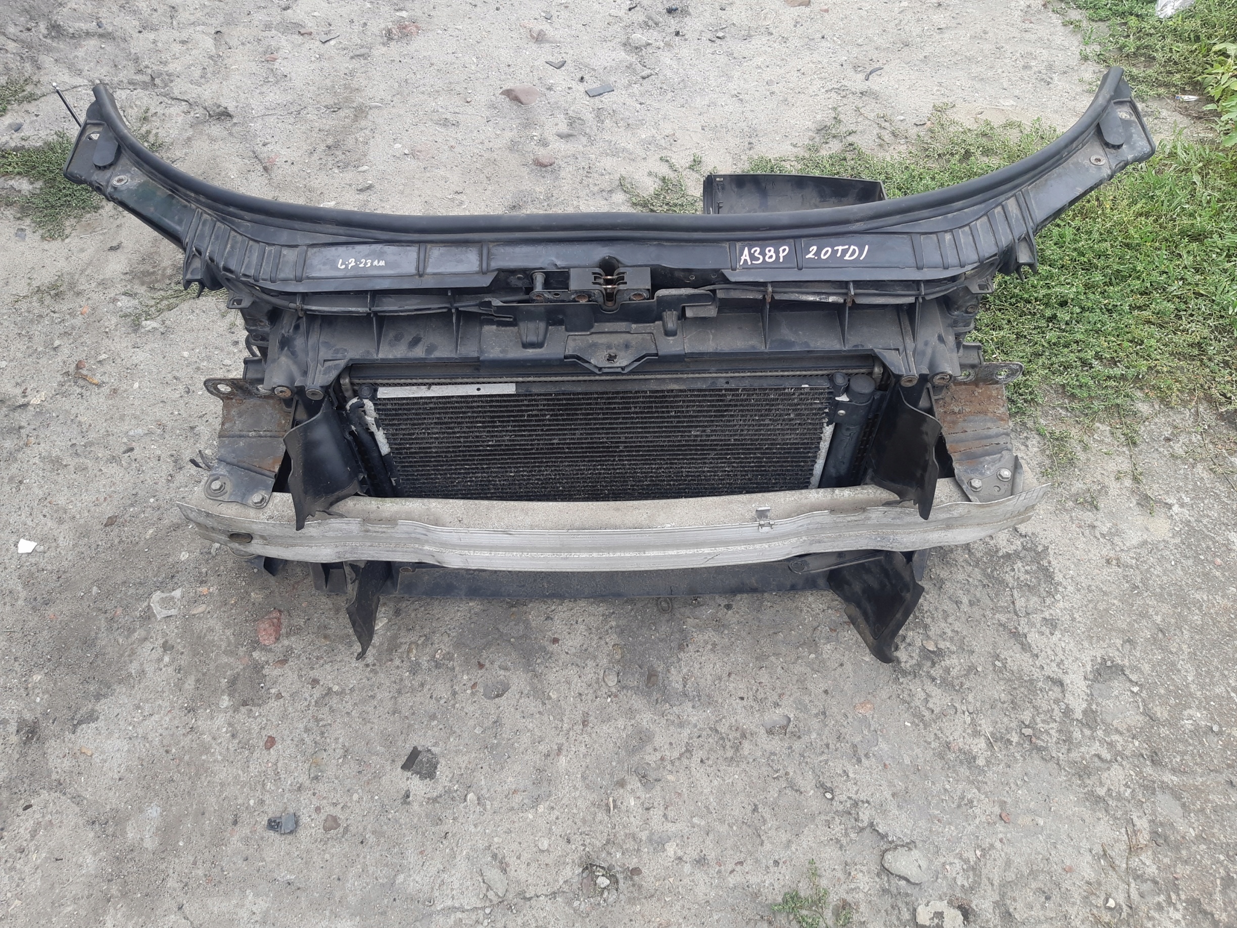 AUDI A3 8P LIFT 2.0 TDI support panel for radiators fans radiator