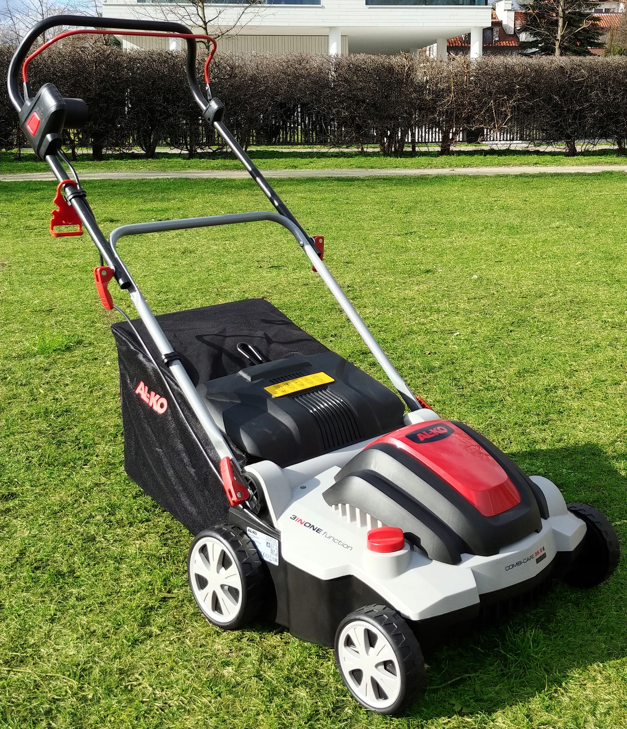 WERTYKULATOR Elektryczny AL-KO 1400 W 36 cm Kosz 50 l wałek wertykulacja Szerokość robocza 36 cm