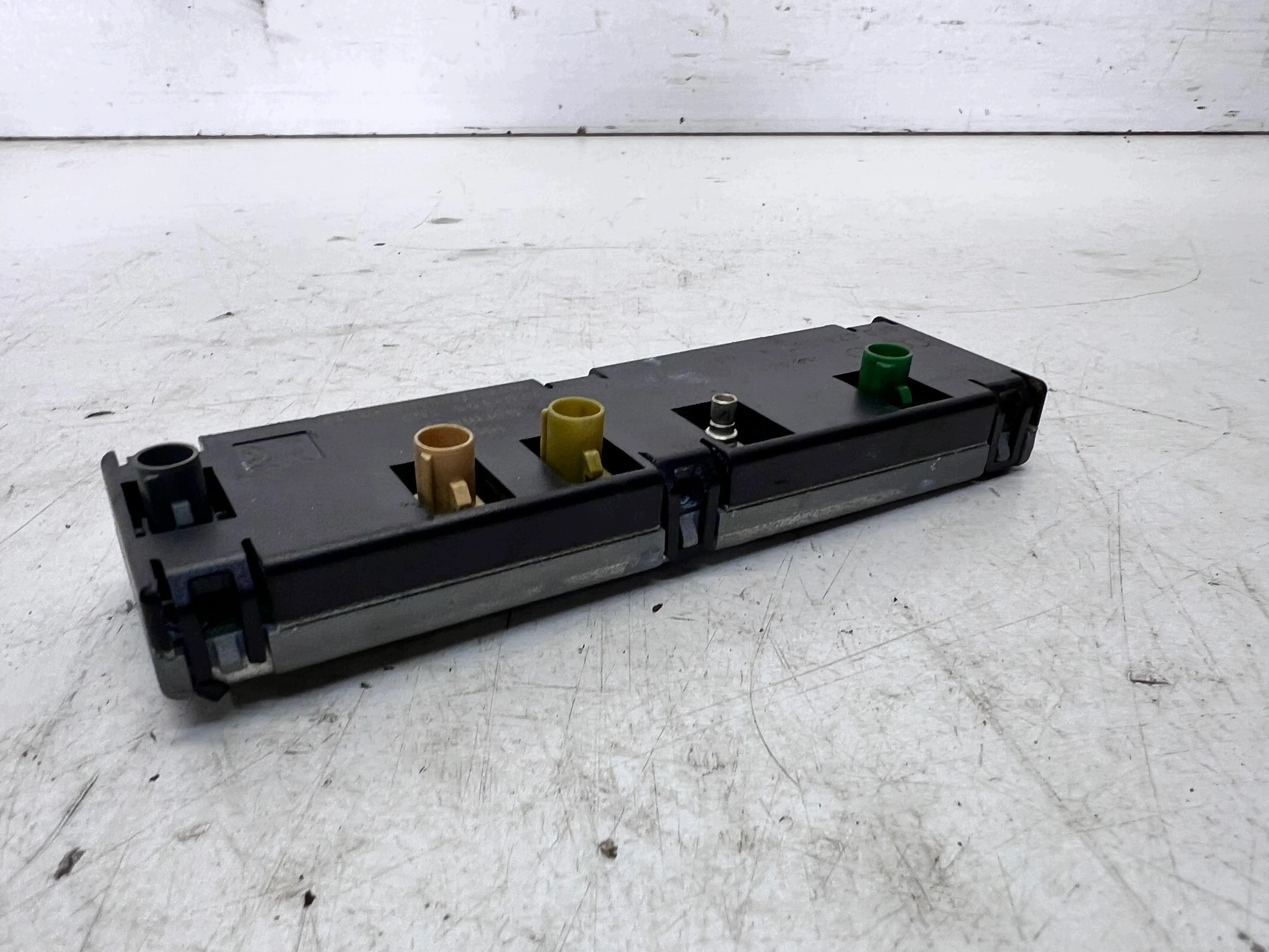 ANTENA verstärker antenne AUDI A5 8T CABRIO 8F0035225A