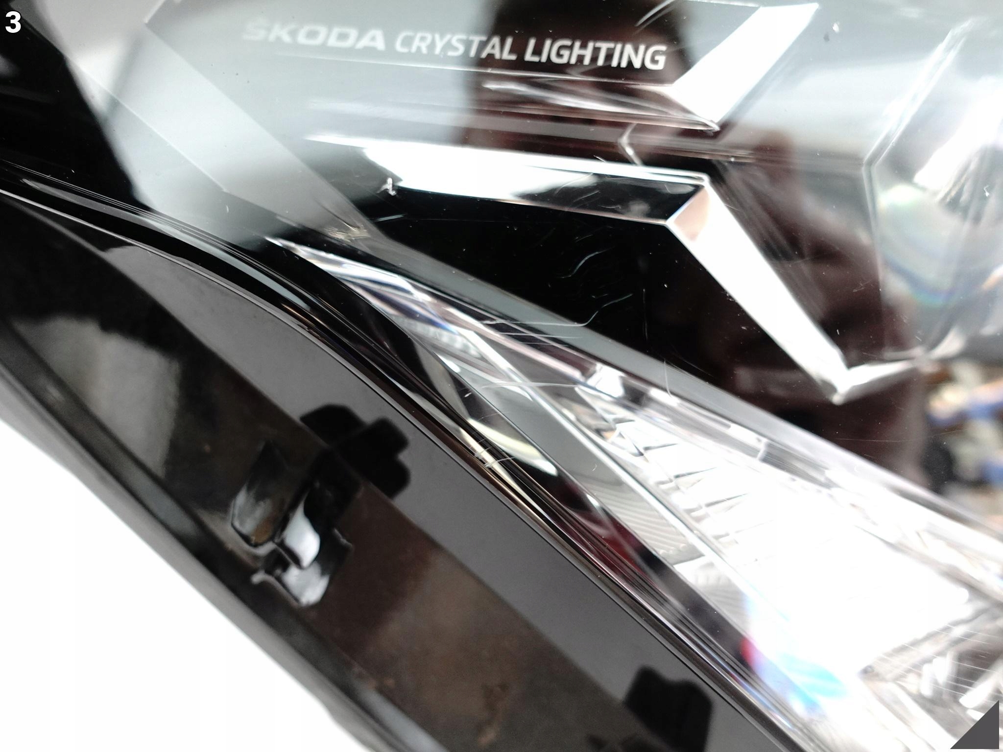 SKODA ENYAQ IV ELECTRIC 5LB 20- light FULL LED CRYSTAL LIGHTING right front