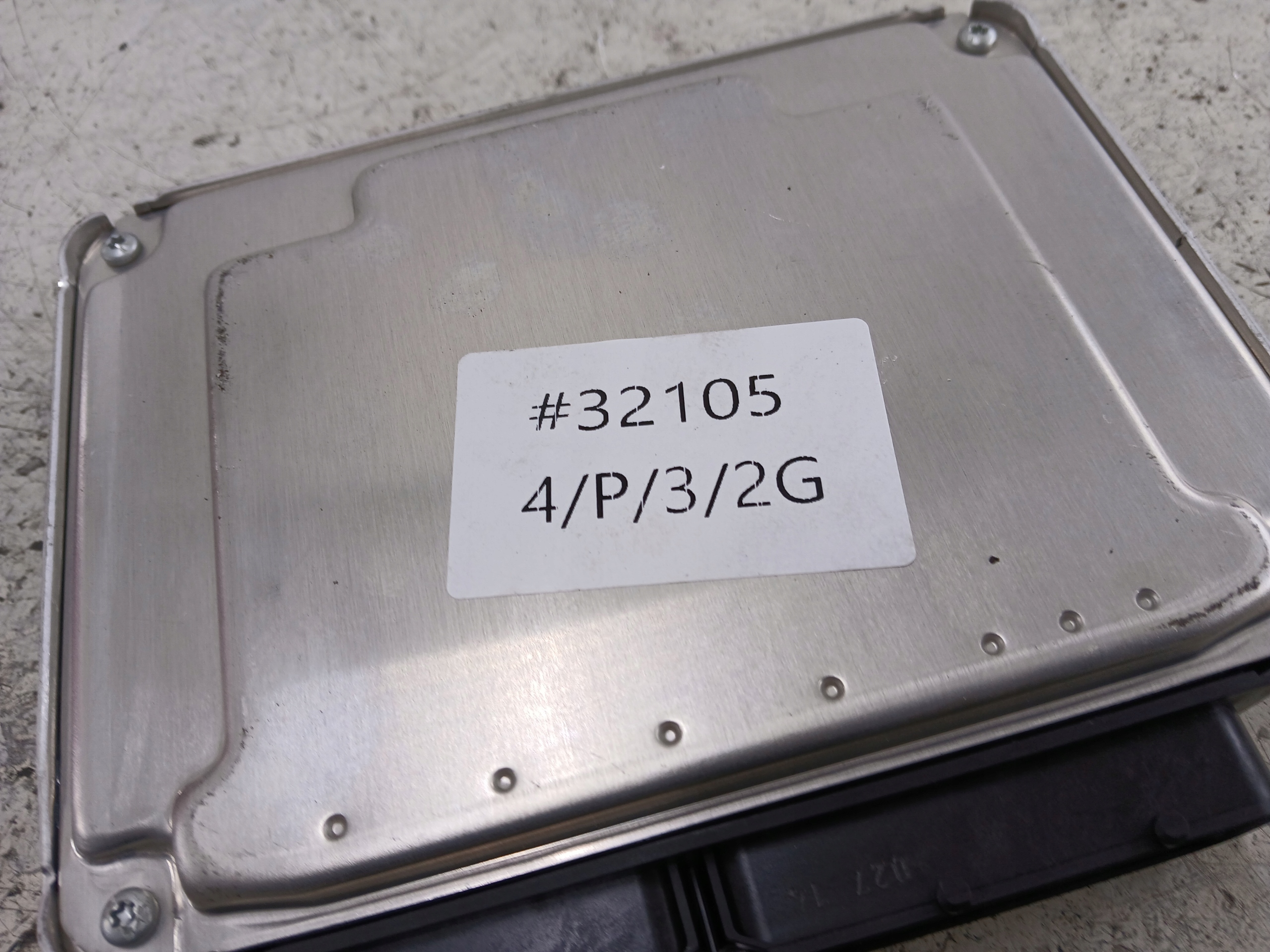 AUDI A4 B7 2.5 TDI control unit computer of the engine 8E0907401AF