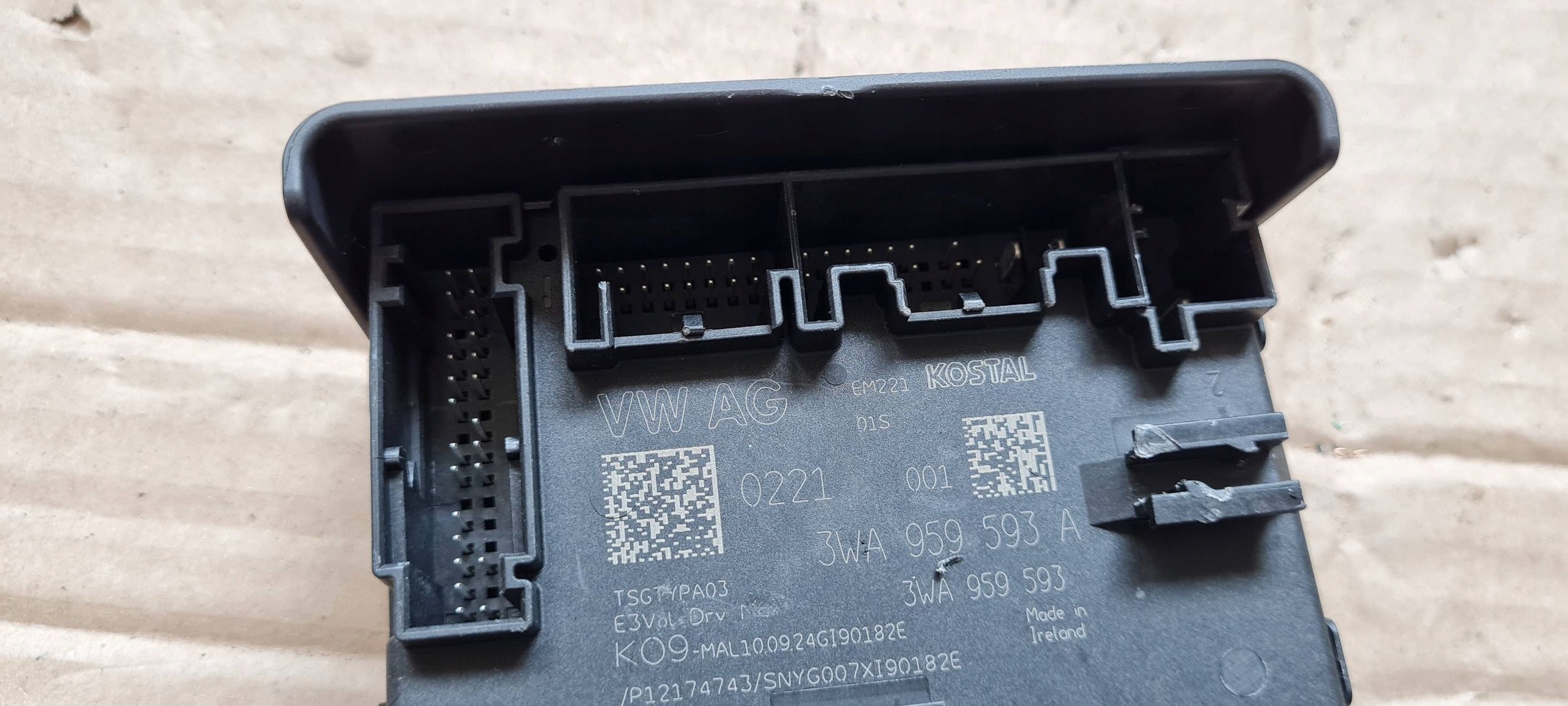 S3 8Y A3 LIFT modul Bedienteil Tür vorne 3WA959593A