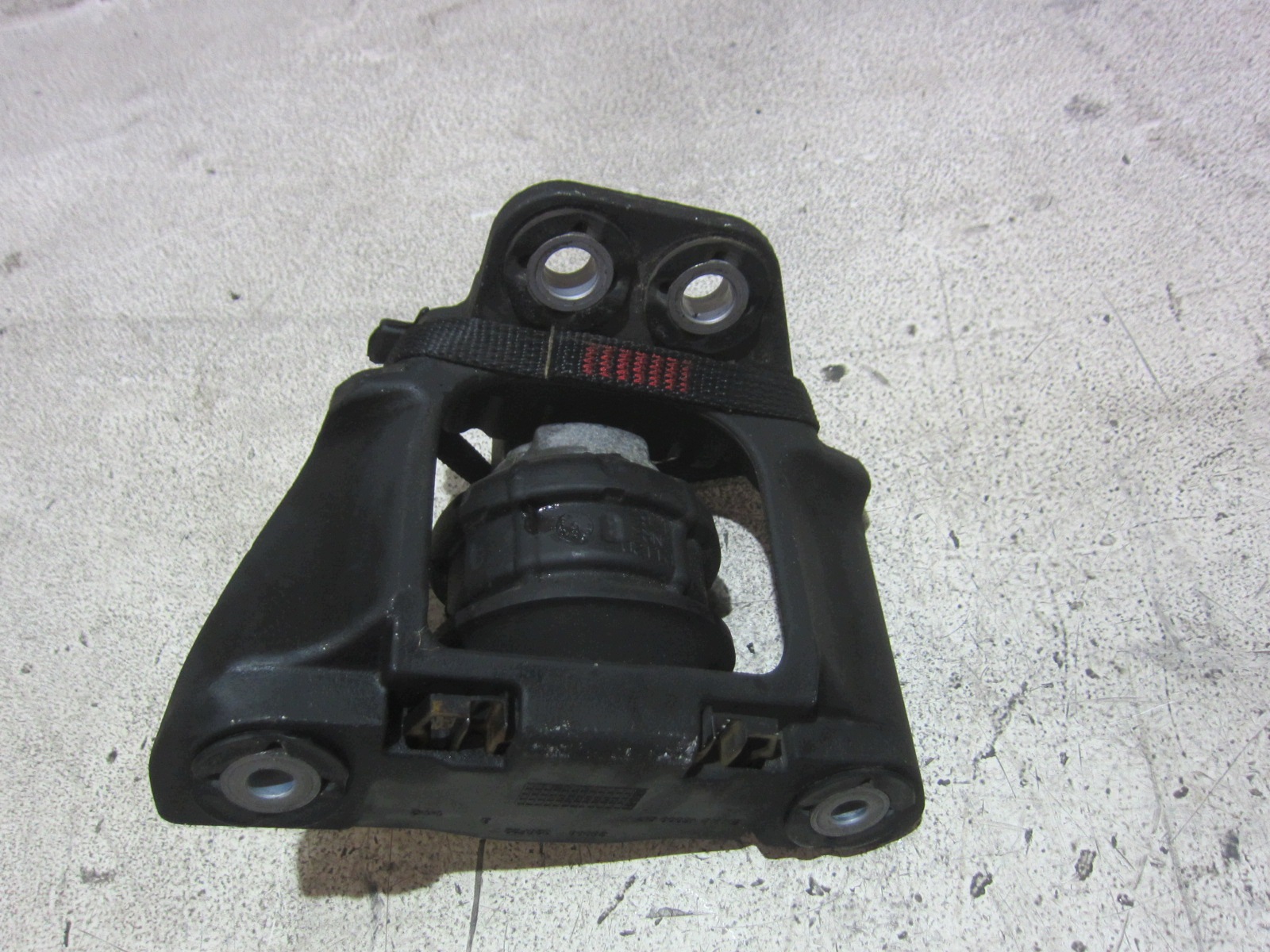 VOLVO XC90 II XC 90 support 2.0 T6 right engine mount 31330588