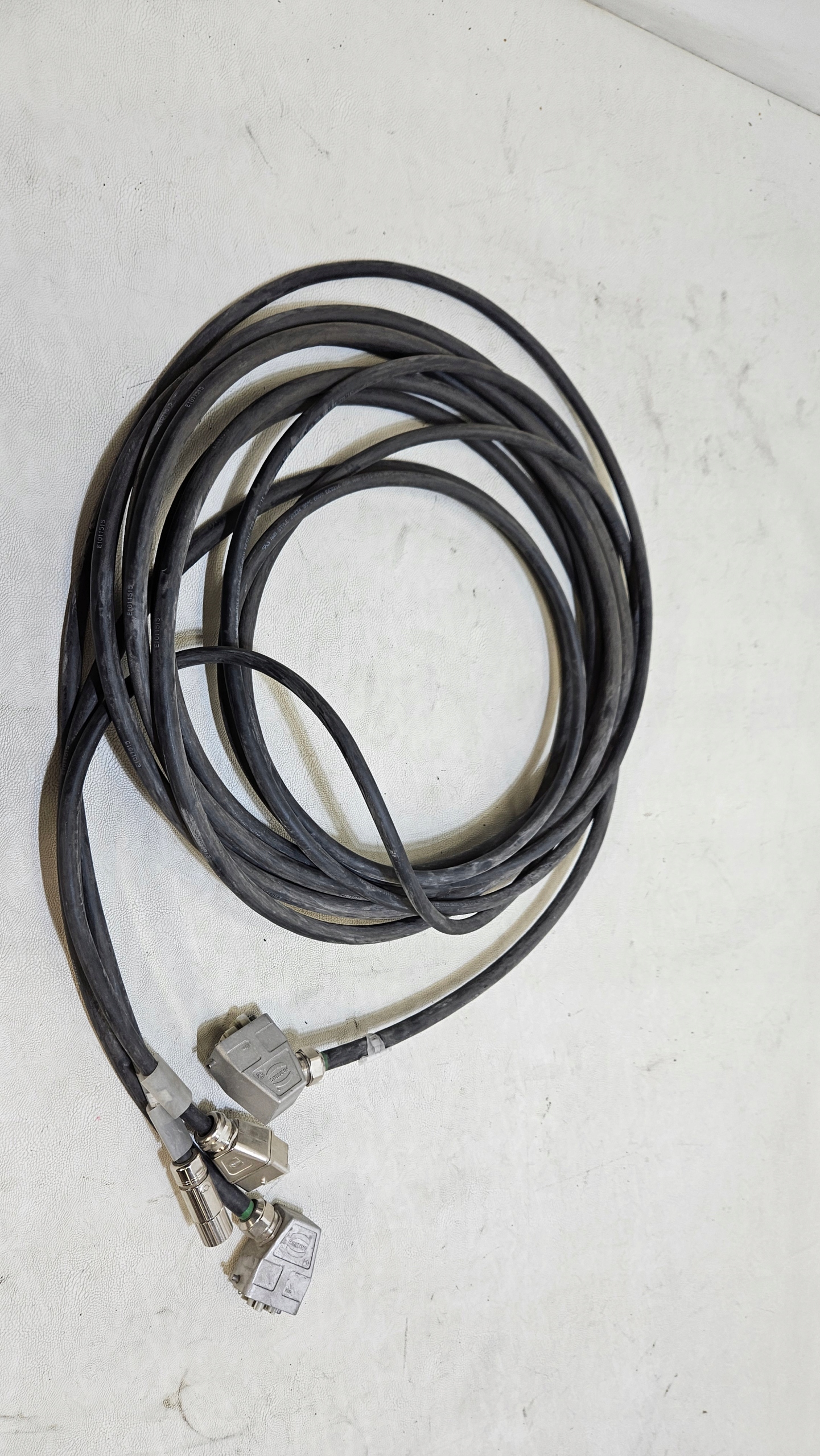 INSTALCJA KABLE PRZEWÓD ROBOT PRZEMYSŁOWY KUKA NOWY