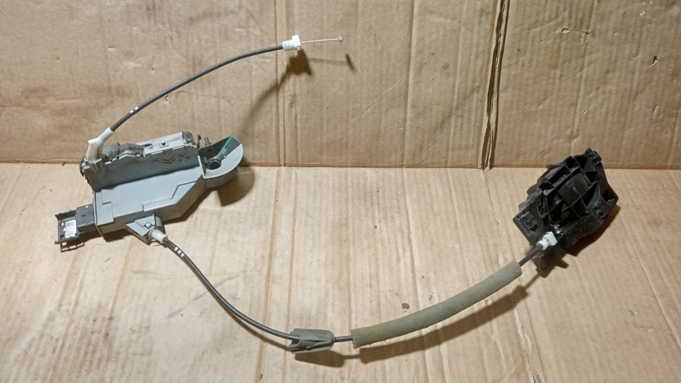 1 - PEUGEOT 3008 И ЗАМОК ПЕРЕДНЕЙ ПРАВОЙ ДВЕРИ 6PIN